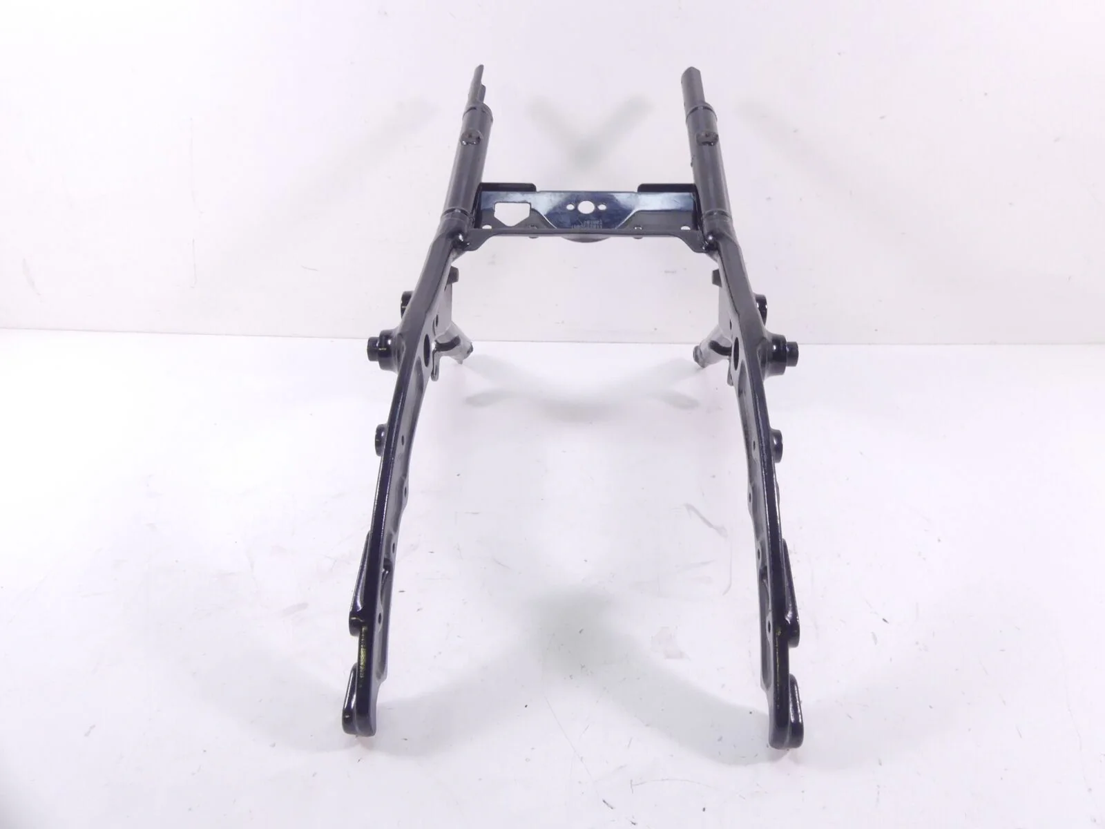 2011 Harley Touring FLHRC Road King Straight Rear Subframe Sub Frame 48079-09BHP - Image 3