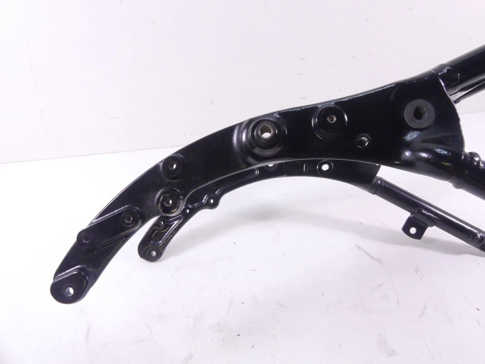 2011 Harley Touring FLHRC Road King Straight Rear Subframe Sub Frame 48079-09BHP - Image 6