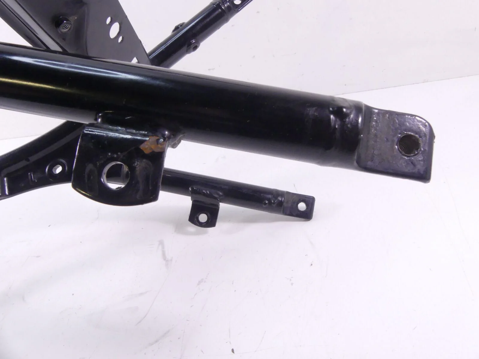 2011 Harley Touring FLHRC Road King Straight Rear Subframe Sub Frame 48079-09BHP - Image 7