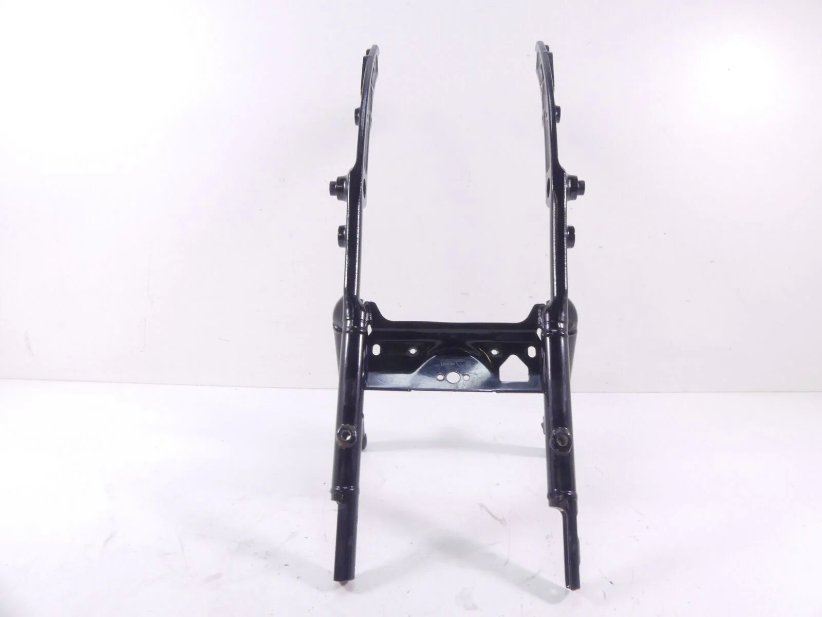 2011 Harley Touring FLHRC Road King Straight Rear Subframe Sub Frame 48079-09BHP - Image 9