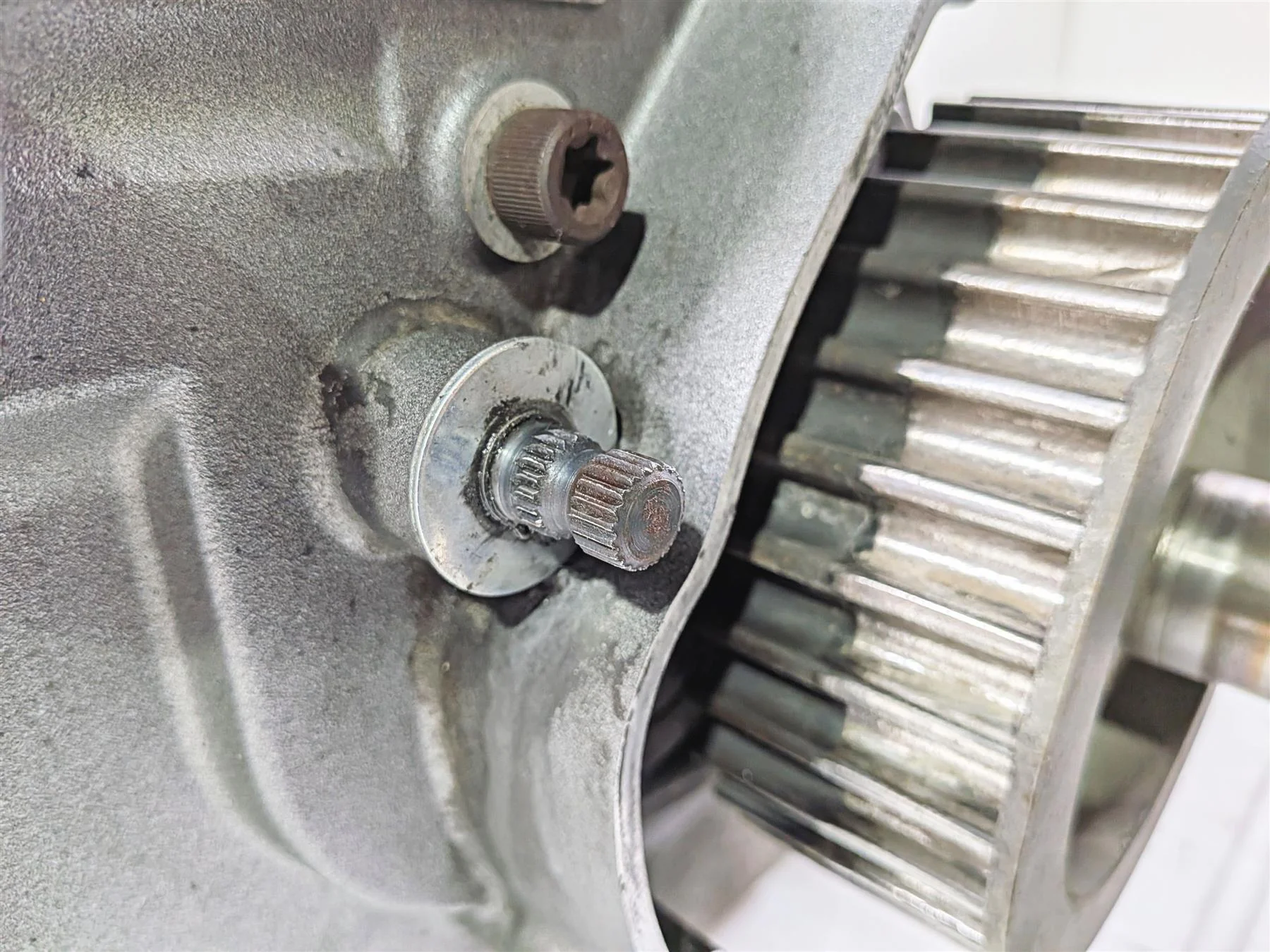 2011 Harley Touring FLHTCU CVO Electra Glide 6 Sp Transmission Gear Box 33203-10 - Image 11