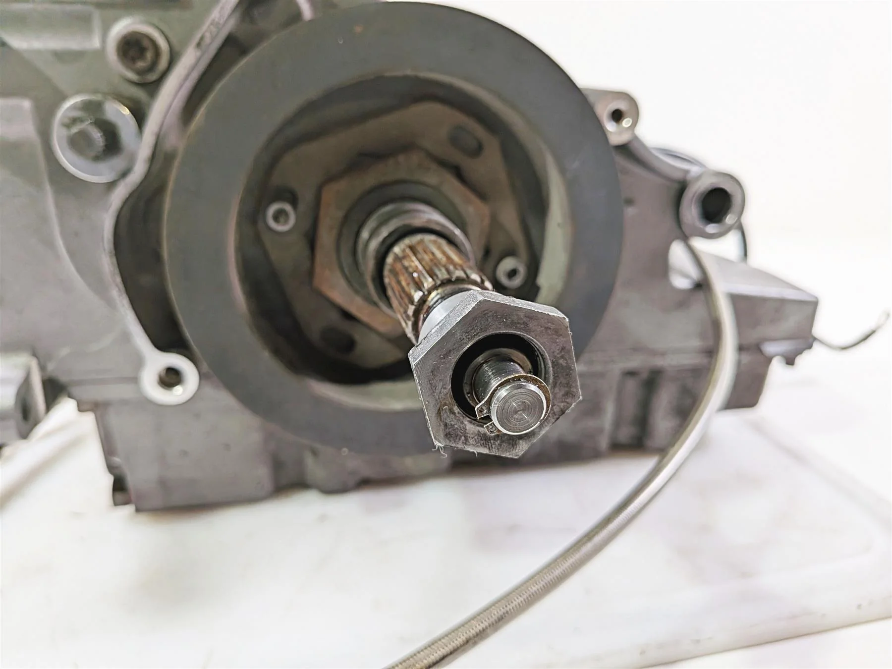 2011 Harley Touring FLHTCU CVO Electra Glide 6 Sp Transmission Gear Box 33203-10 - Image 8