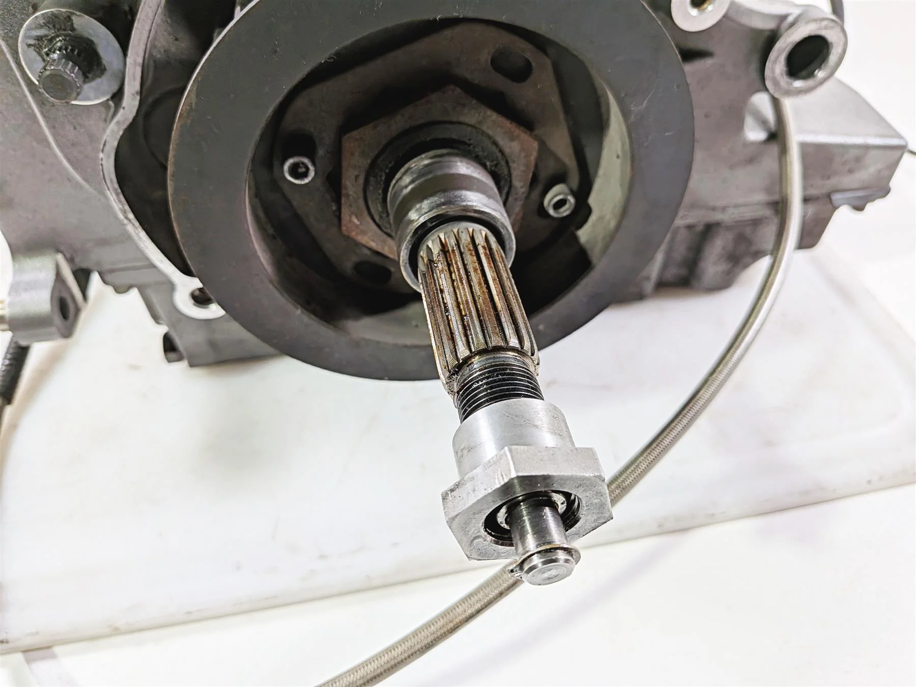 2011 Harley Touring FLHTCU CVO Electra Glide 6 Sp Transmission Gear Box 33203-10 - Image 9