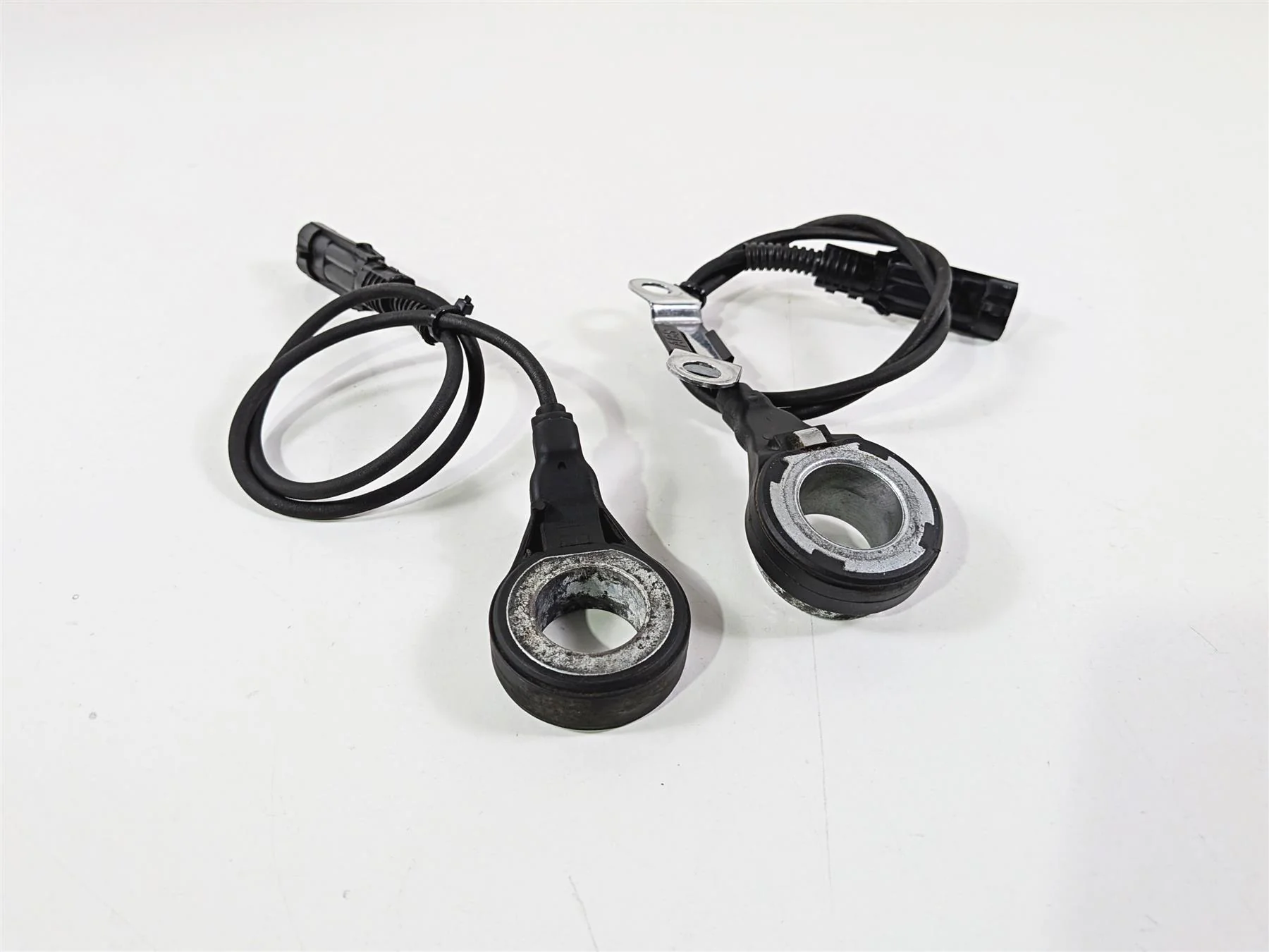 2011 Harley Touring FLHTCU CVO Electra Glide Abs Wheel Sensor Set 40614-08 - Image 2