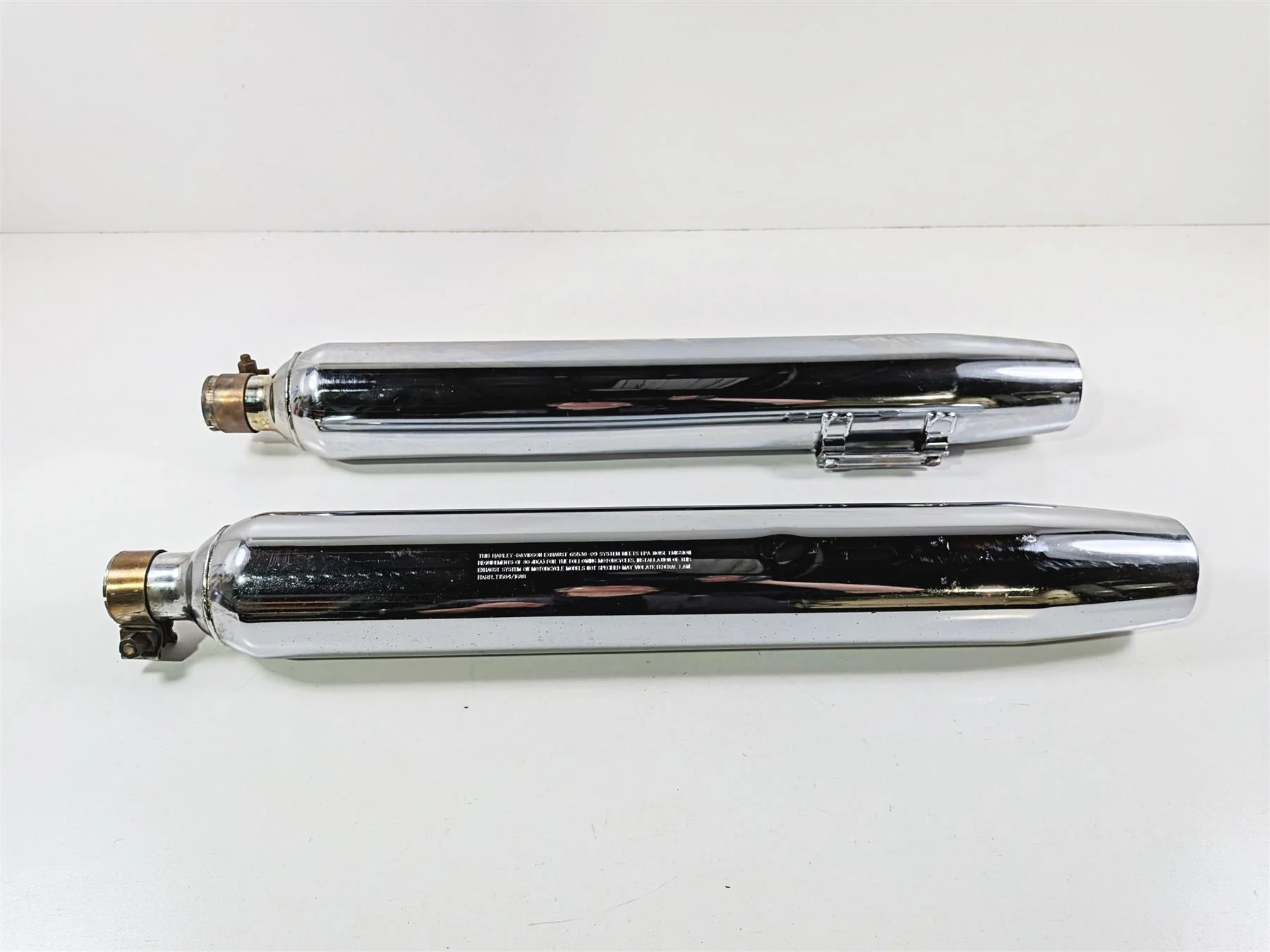 2011 Harley Touring FLHTCU CVO Electra Glide Exhaust Pipe Muffler Set 65538-09