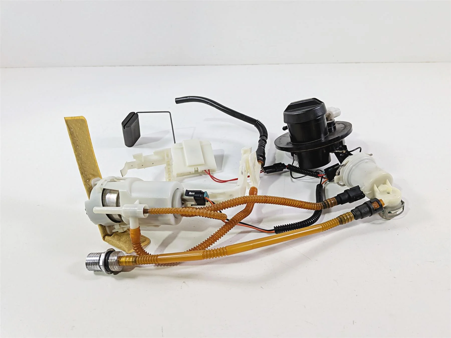 2011 Harley Touring FLHTCU CVO Electra Glide Fuel Gas Petrol Pump 75069-08C - Image 5