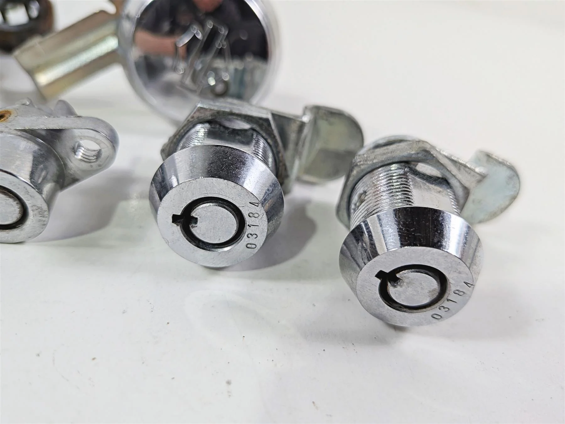 2011 Harley Touring FLHTCU CVO Electra Glide Ignition Knob & Key Read 76611-10 - Image 12