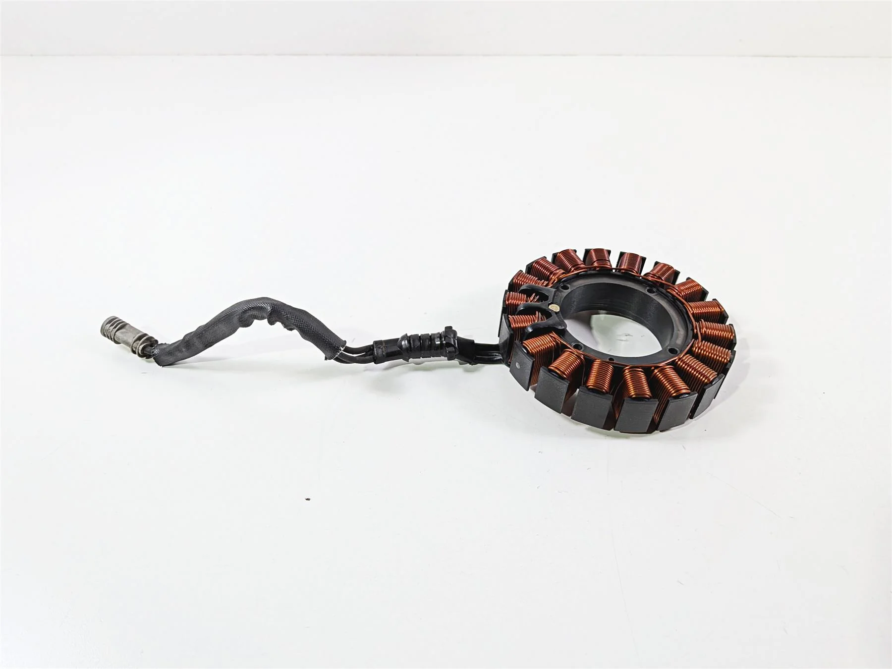 2011 Harley Touring FLHTCU CVO Electra Glide Ignition Stator Alternator 29987-06 - Image 4