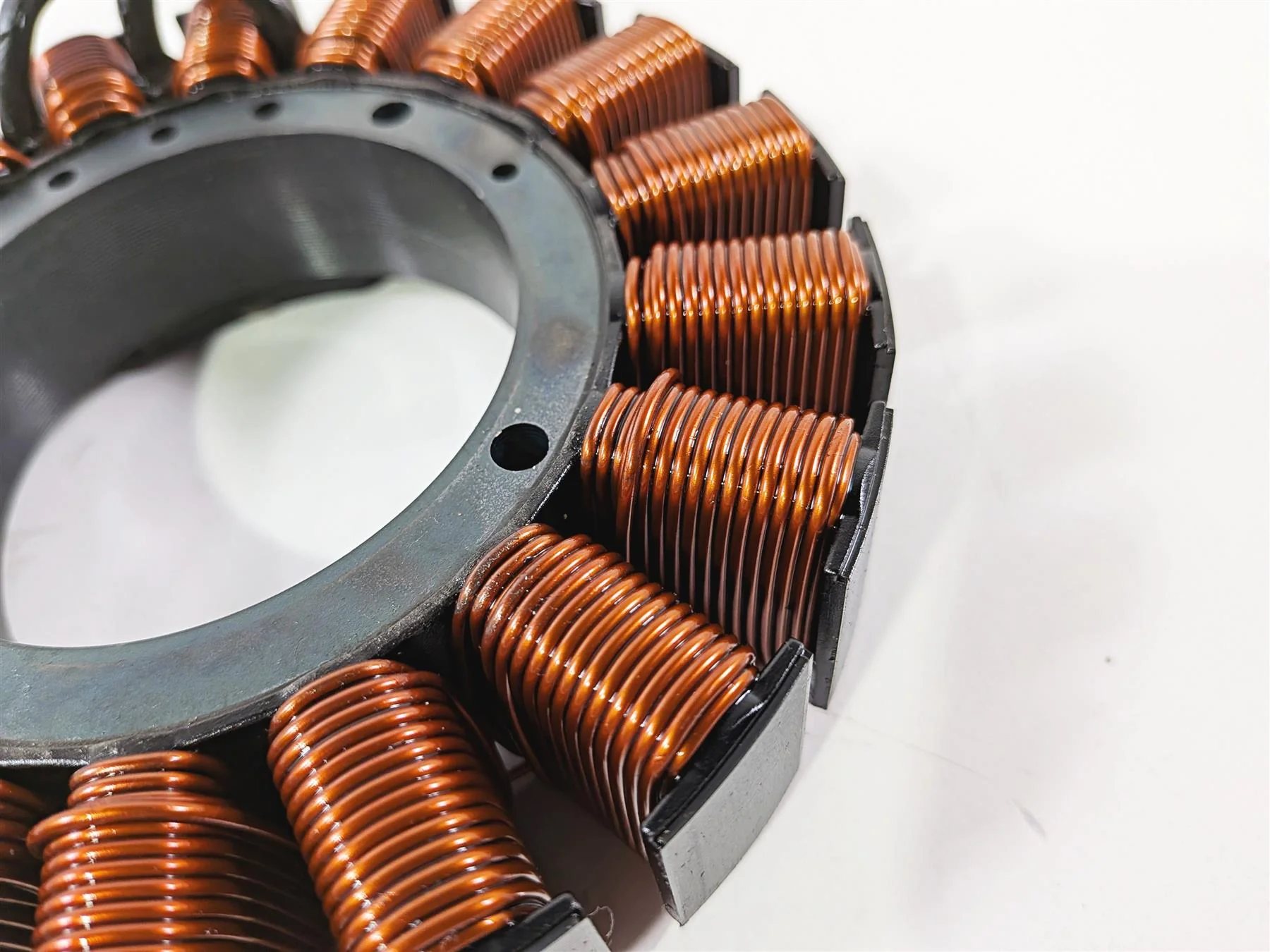2011 Harley Touring FLHTCU CVO Electra Glide Ignition Stator Alternator 29987-06 - Image 9