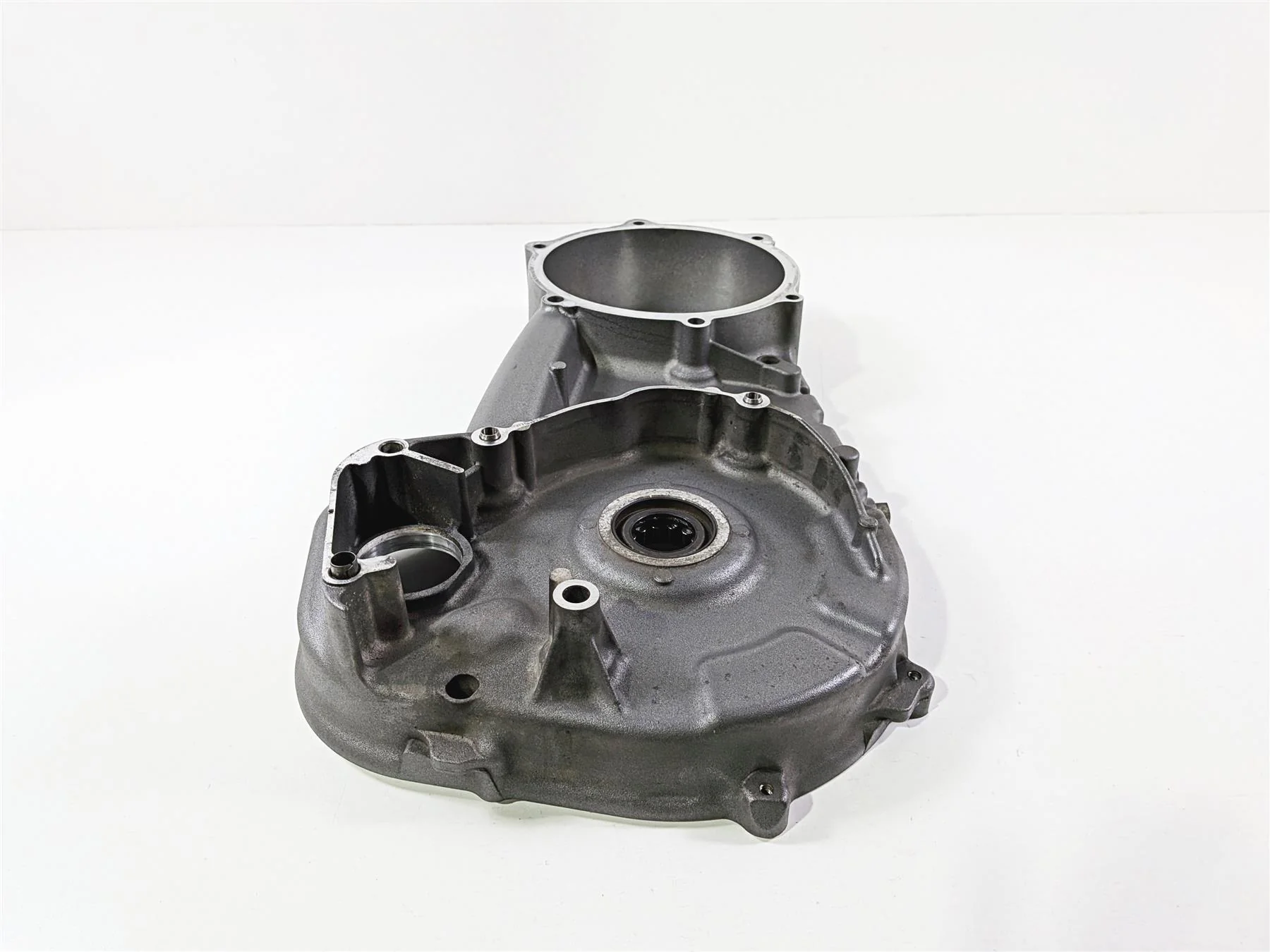 2011 Harley Touring FLHTCU CVO Electra Glide Inner Primary Drive Clutch Cover 60677-07 - Image 5