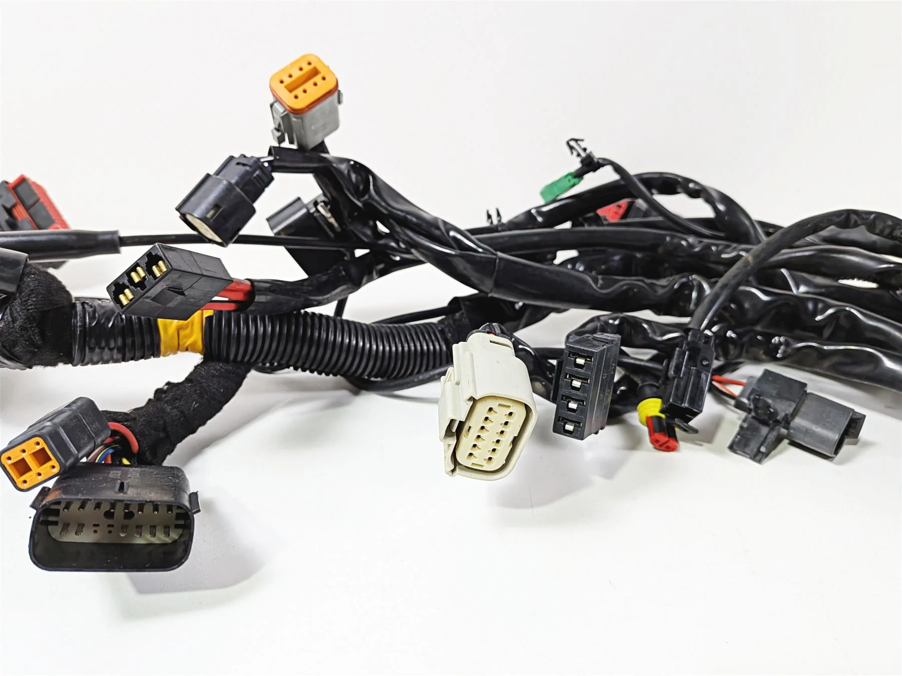 2011 Harley Touring FLHTCU CVO Electra Glide Main Wiring Harness Loom 69200055 - Image 16