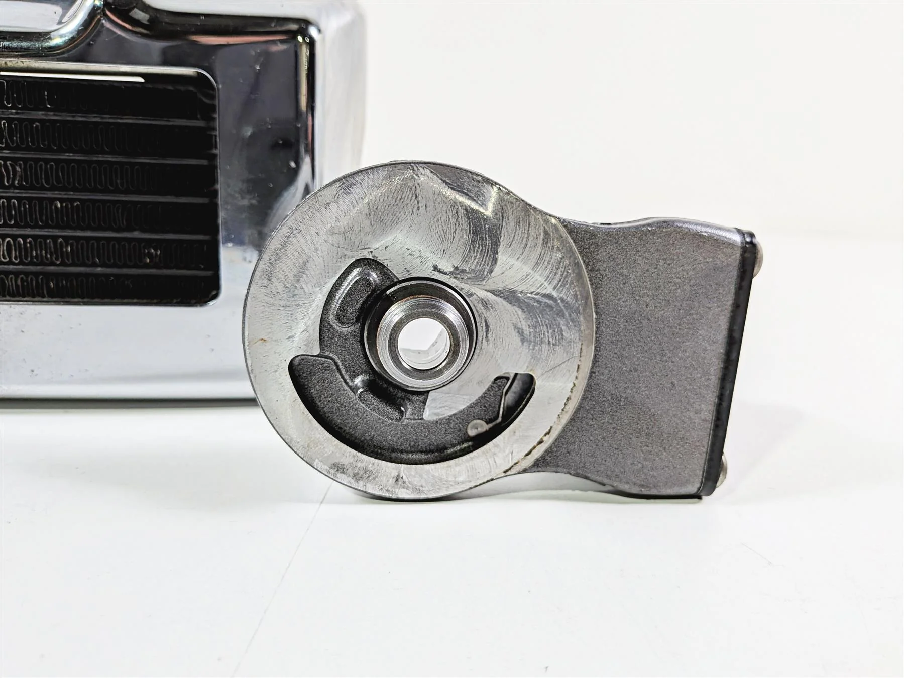 2011 Harley Touring FLHTCU CVO Electra Glide Oil Cooler Flange Cover 63083-11A - Image 3