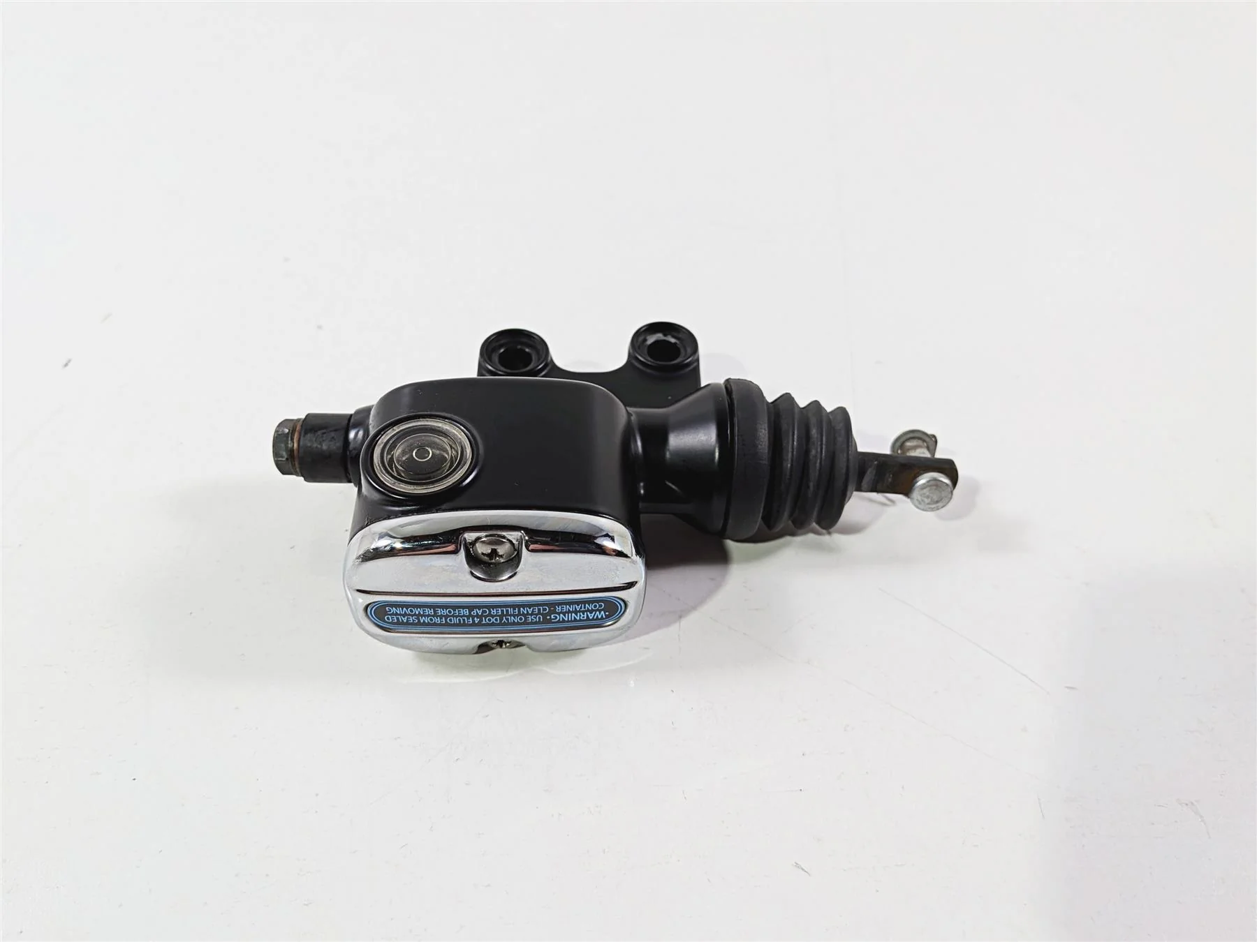 2011 Harley Touring FLHTCU CVO Electra Glide Rear Brake Master Cylinder 46459-08 - Image 4