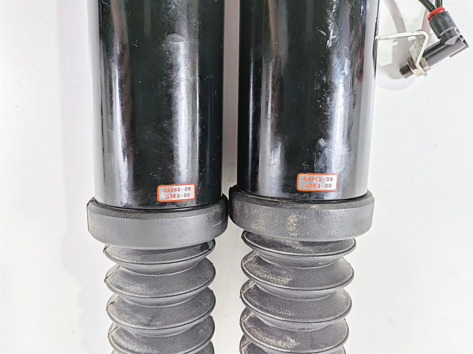 2011 Harley Touring FLHTCU CVO Electra Glide Rear Shock Damper 13" Set 54565-09 - Image 10