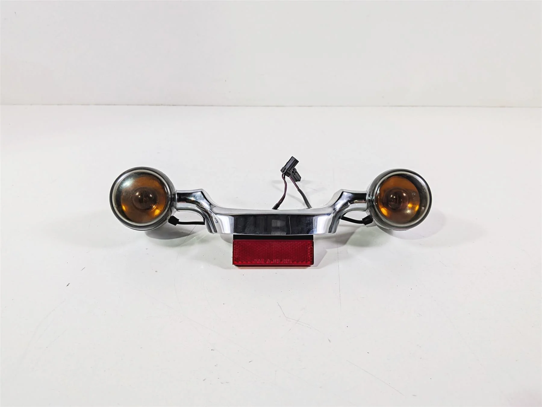 2011 Harley Touring FLHTCU CVO Electra Glide Rear Turn Signal Bar 69824-09
