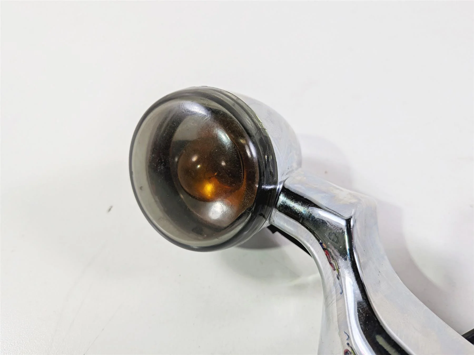 2011 Harley Touring FLHTCU CVO Electra Glide Rear Turn Signal Bar 69824-09 - Image 7