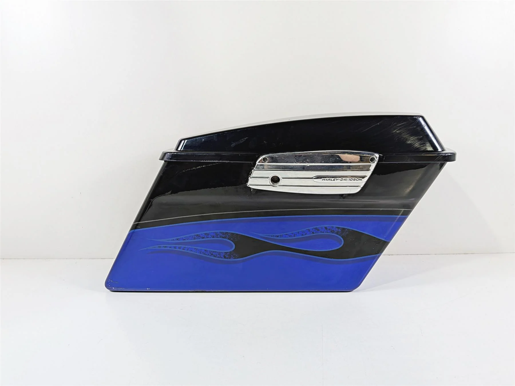2011 Harley Touring FLHTCU CVO Electra Glide Right Saddlebag 91171-07