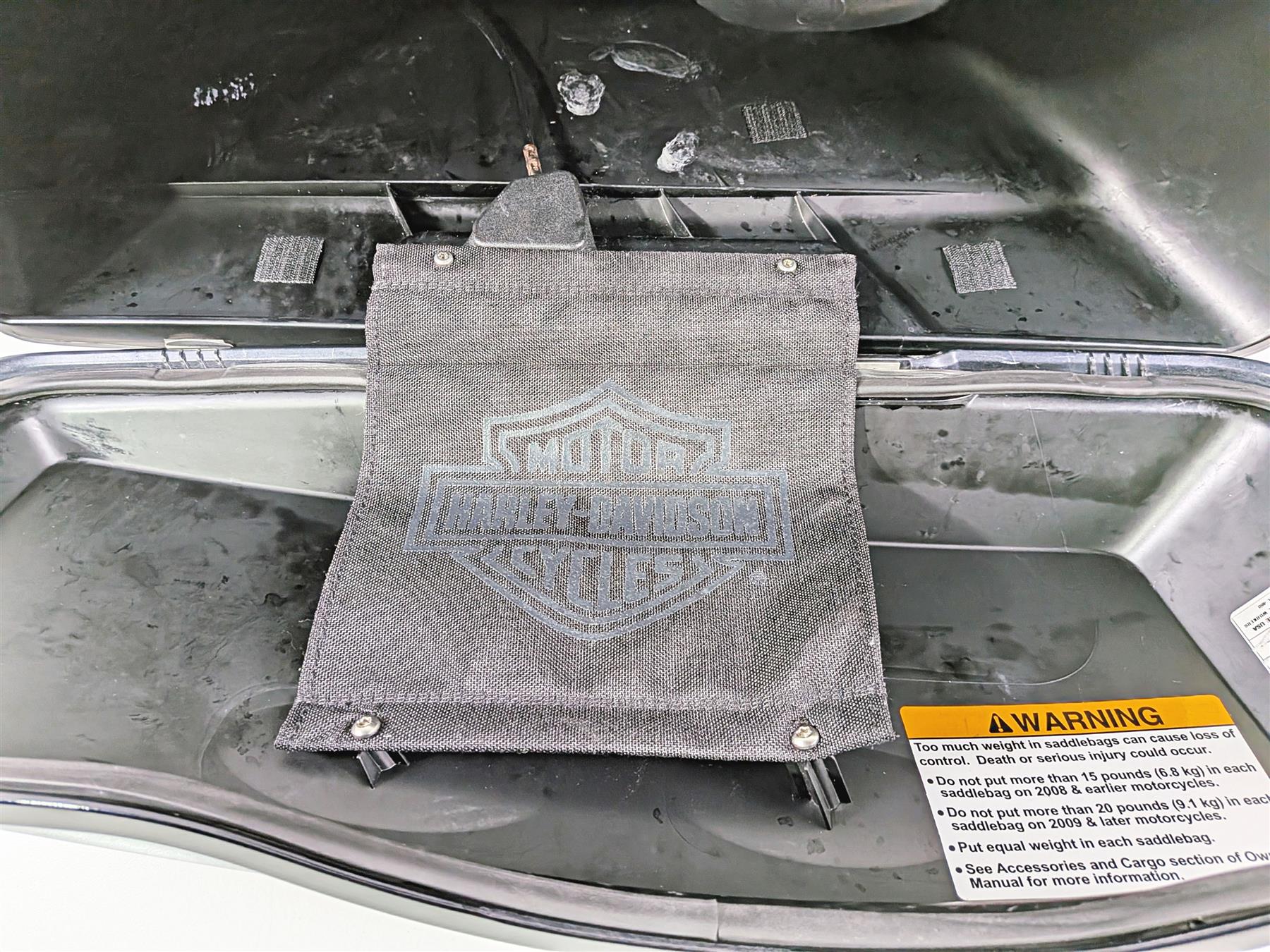 2011 Harley Touring FLHTCU CVO Electra Glide Right Saddlebag 91171-07 - Image 13
