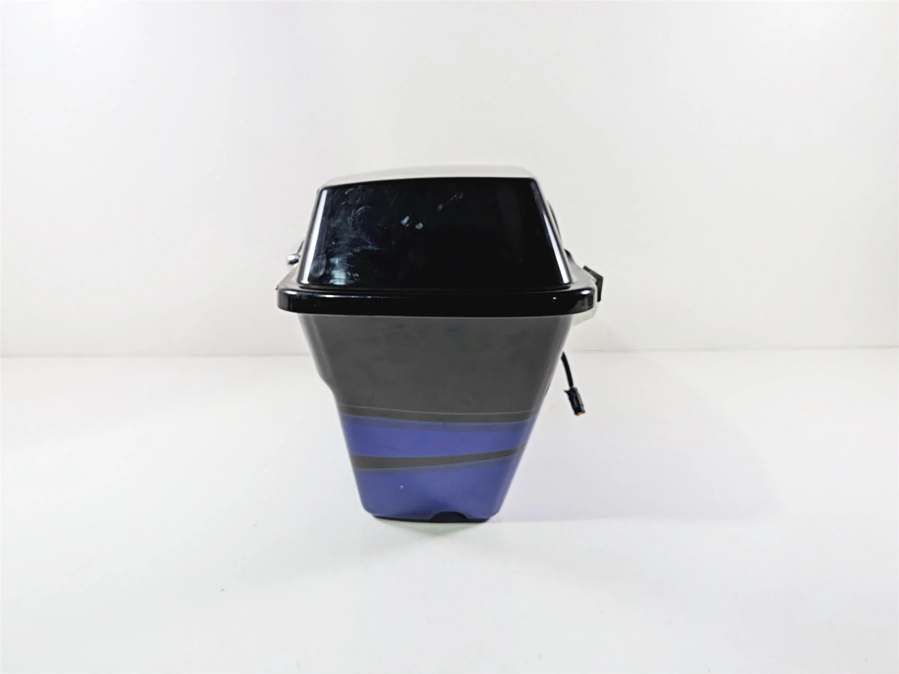 2011 Harley Touring FLHTCU CVO Electra Glide Right Saddlebag 91171-07 - Image 4