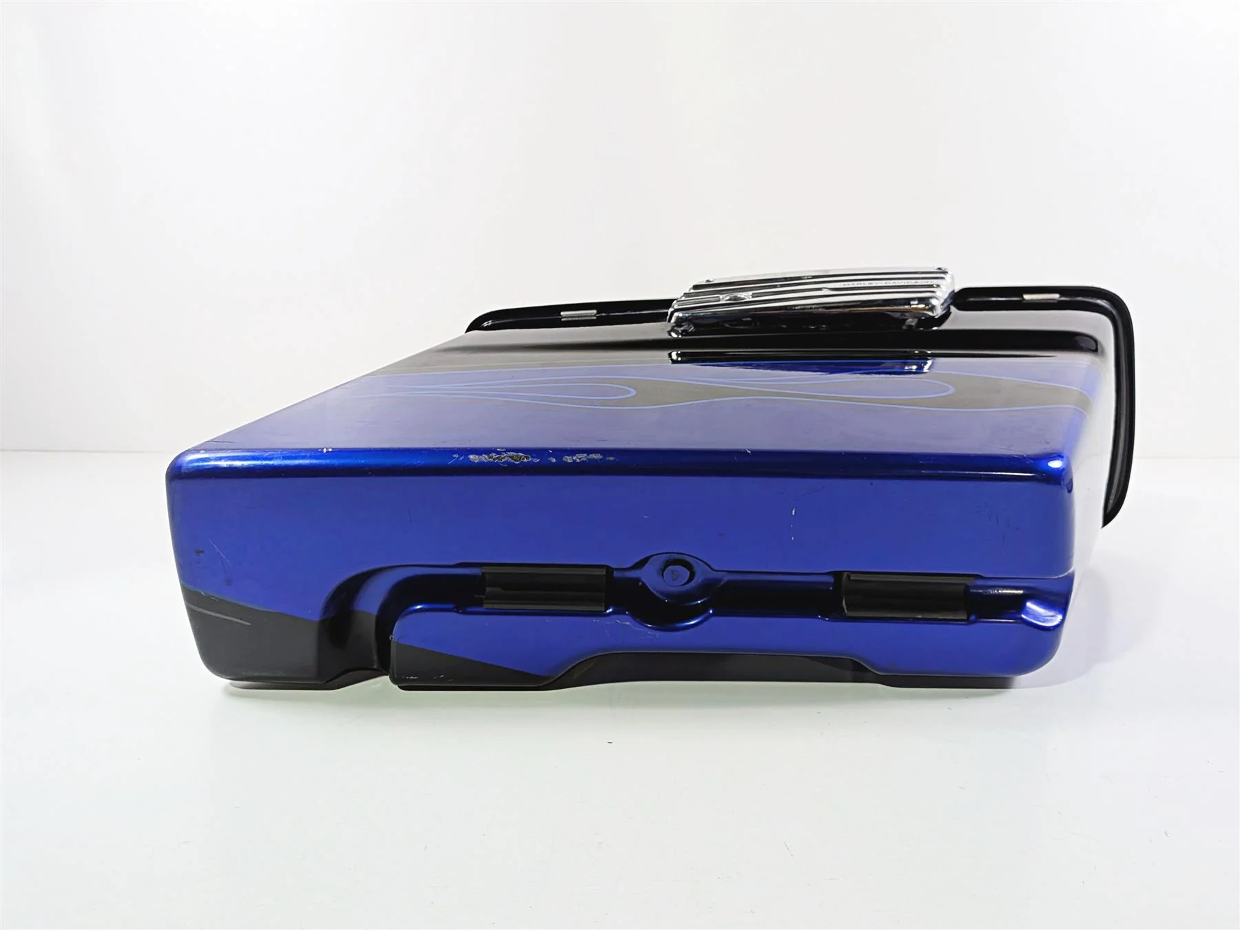 2011 Harley Touring FLHTCU CVO Electra Glide Right Saddlebag 91171-07 - Image 7