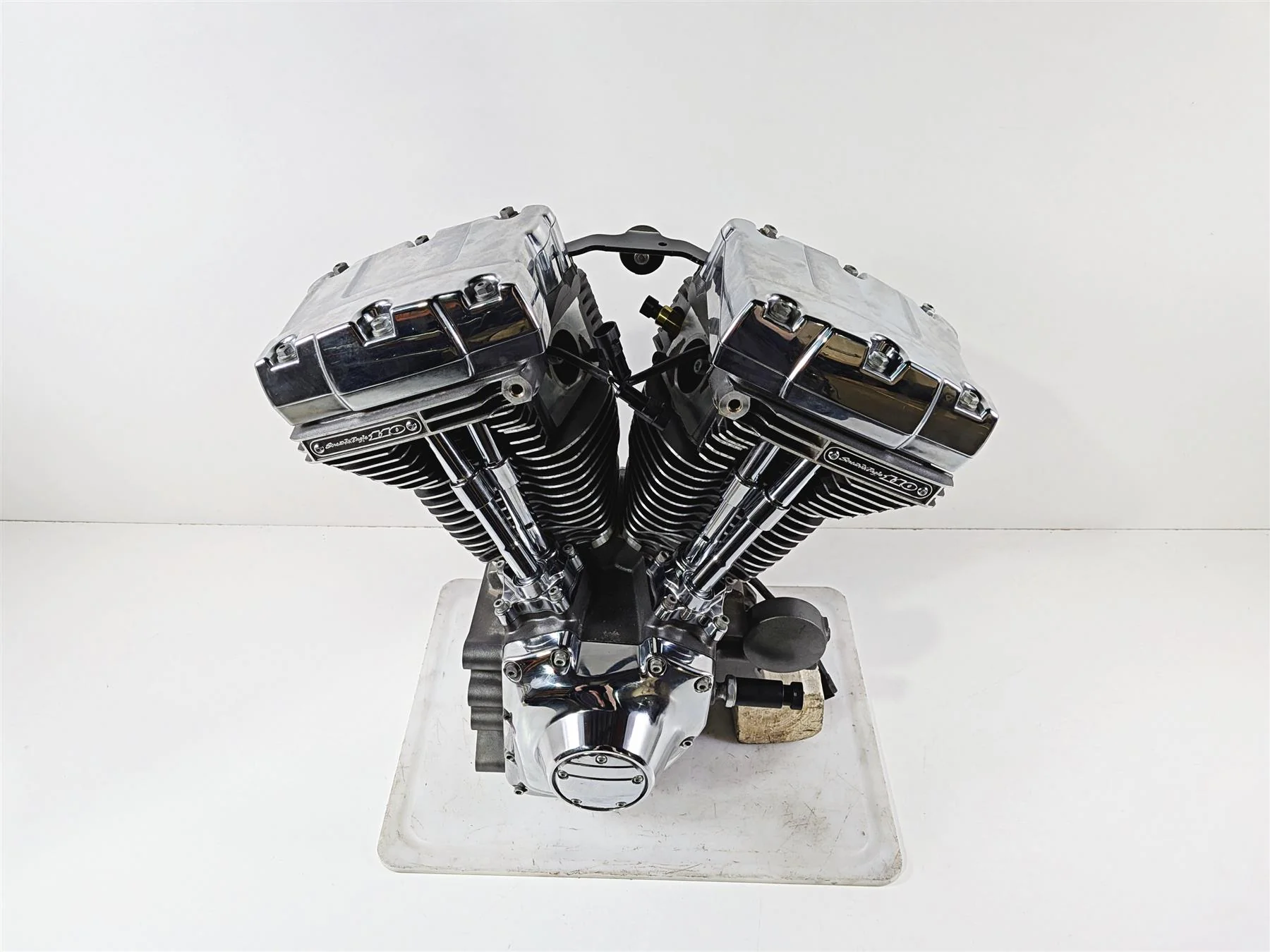 2011 Harley Touring FLHTCU CVO Electra Glide Running 110 Engine Motor 34K 16200106 - Image 21