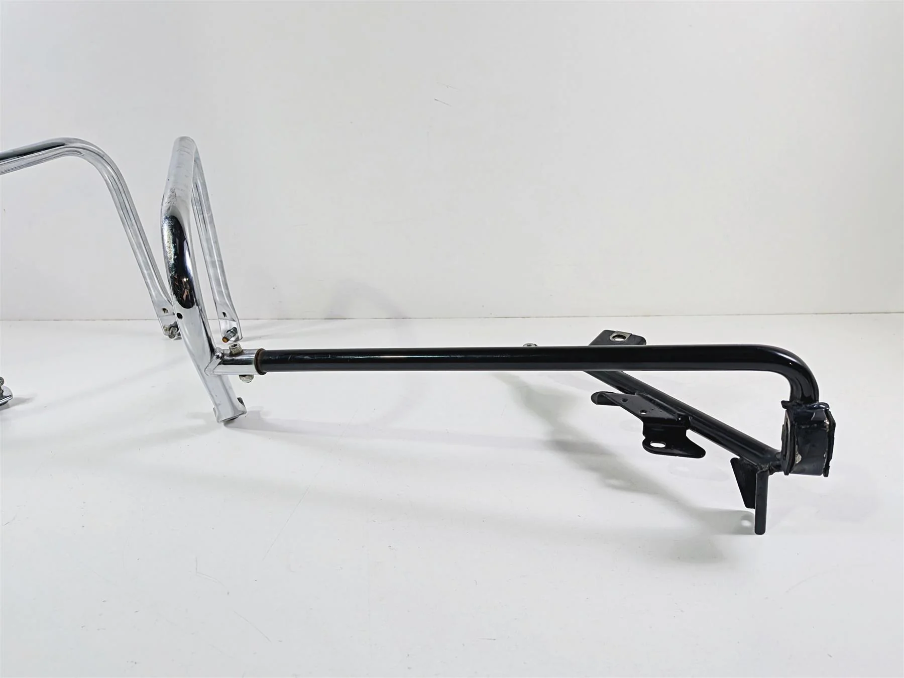 2011 Harley Touring FLHTCU CVO Electra Glide Saddlebag Guard Rail Set 49176-09 - Image 9