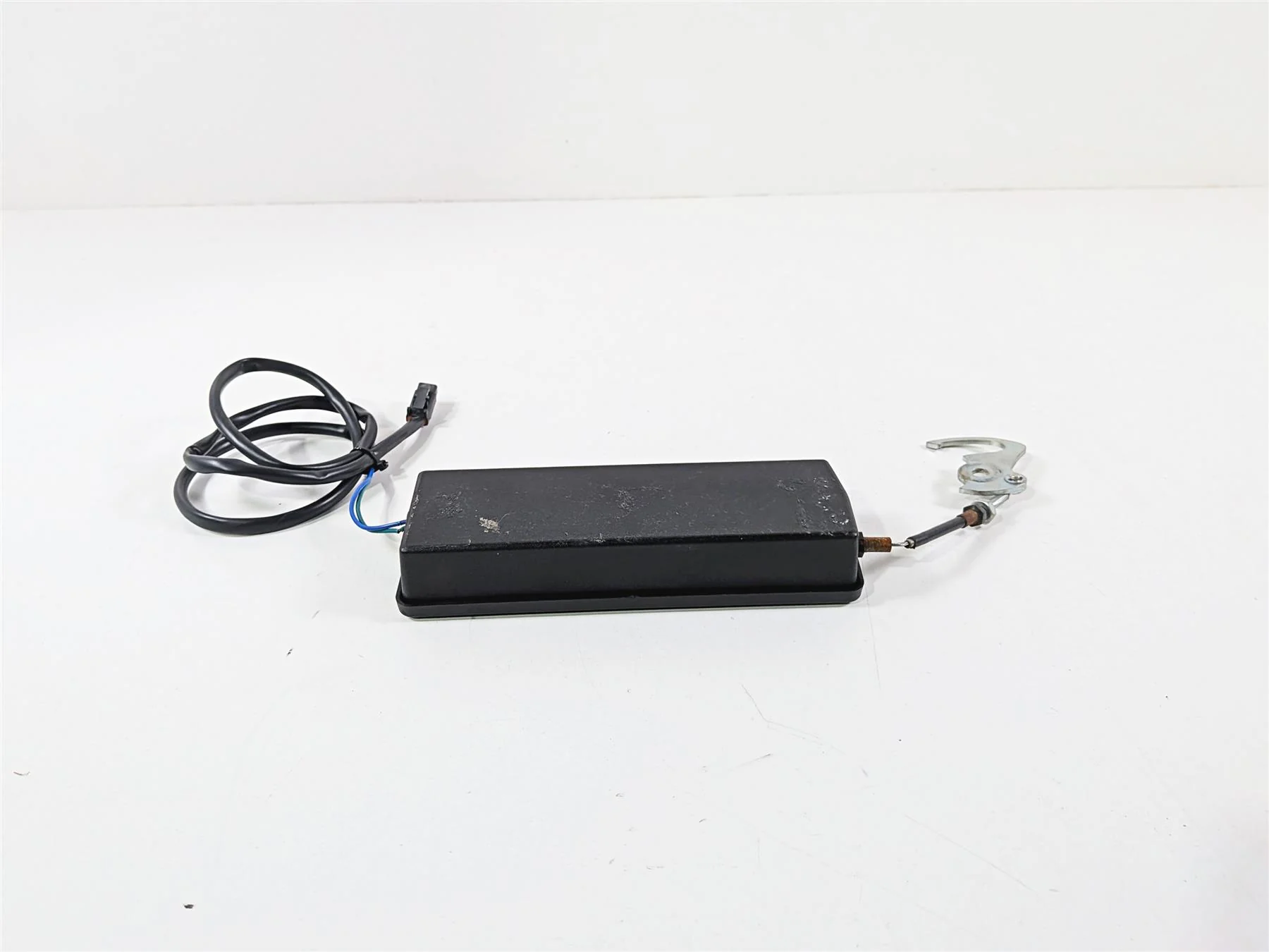 2011 Harley Touring FLHTCU CVO Electra Glide Saddlebag Lock Module 79165-07 - Image 2