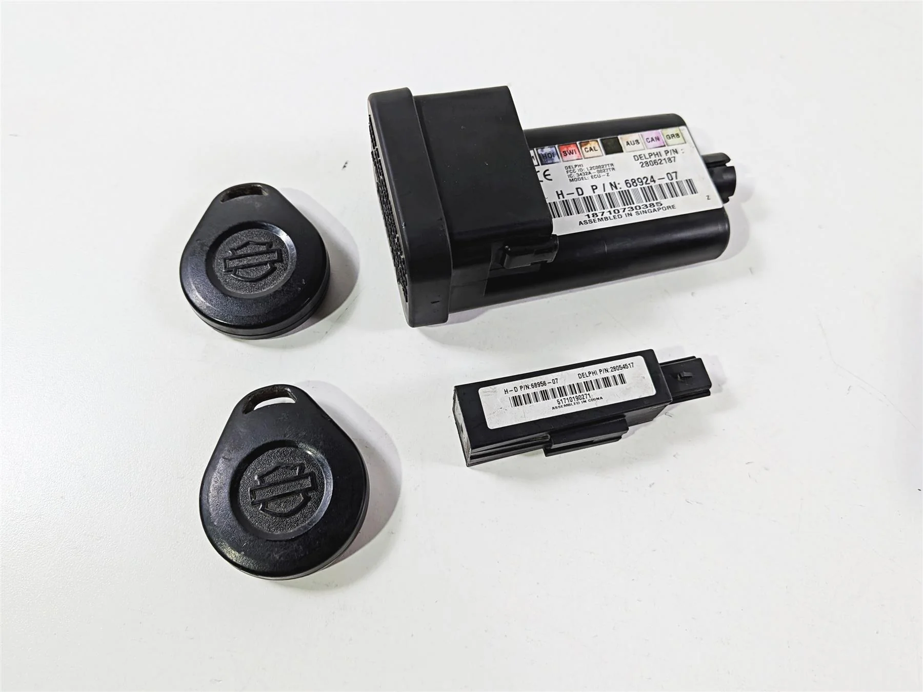 2011 Harley Touring FLHTCU CVO Electra Glide Tssm Module Fob & Antenna 68924-07 - Image 12