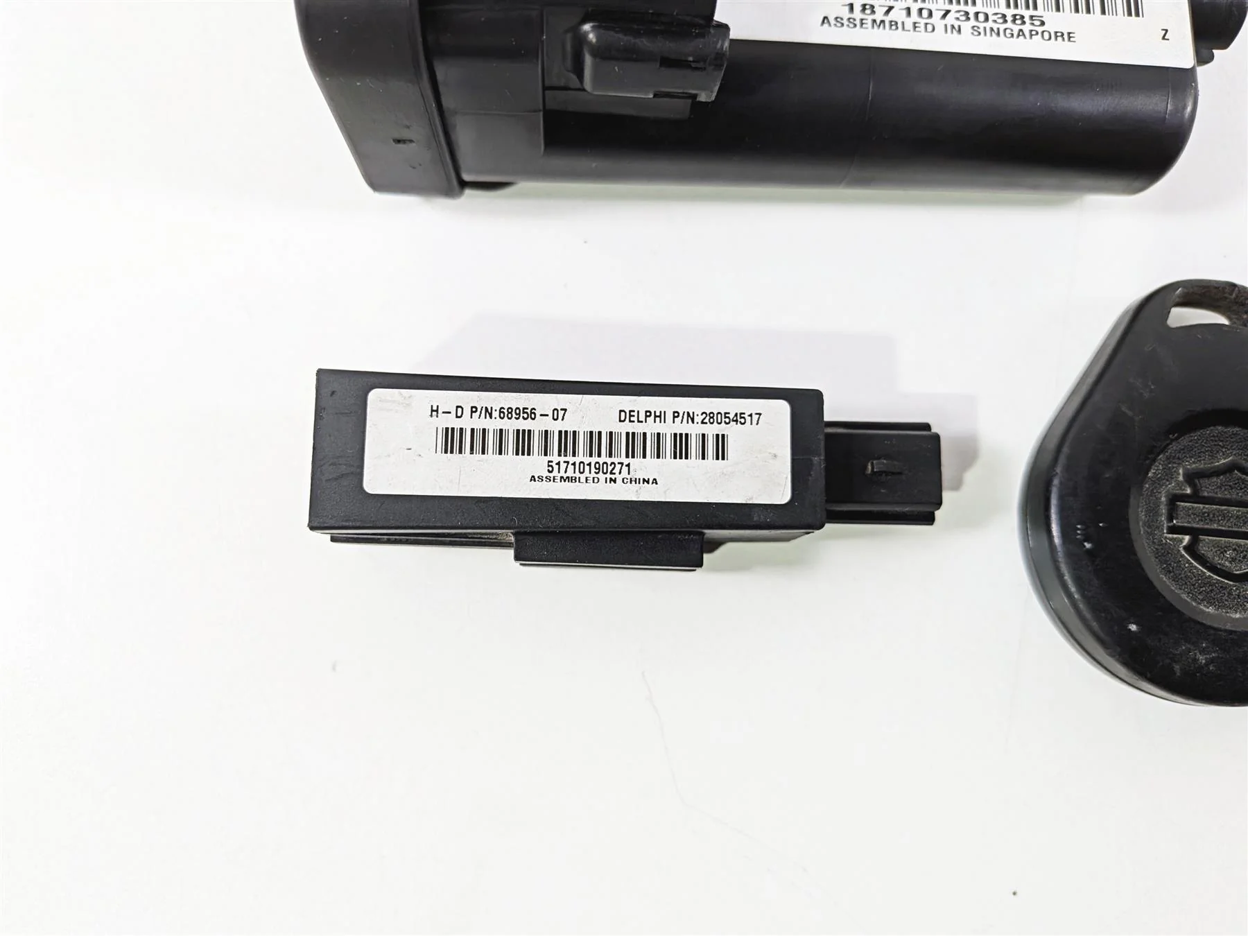 2011 Harley Touring FLHTCU CVO Electra Glide Tssm Module Fob & Antenna 68924-07 - Image 4