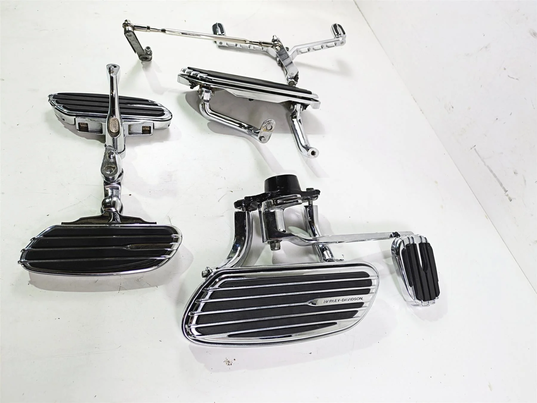 2011 Harley Touring FLHTCUSE CVO E-Glide Chrome Full Floor Board Set 51499-09A - Image 3