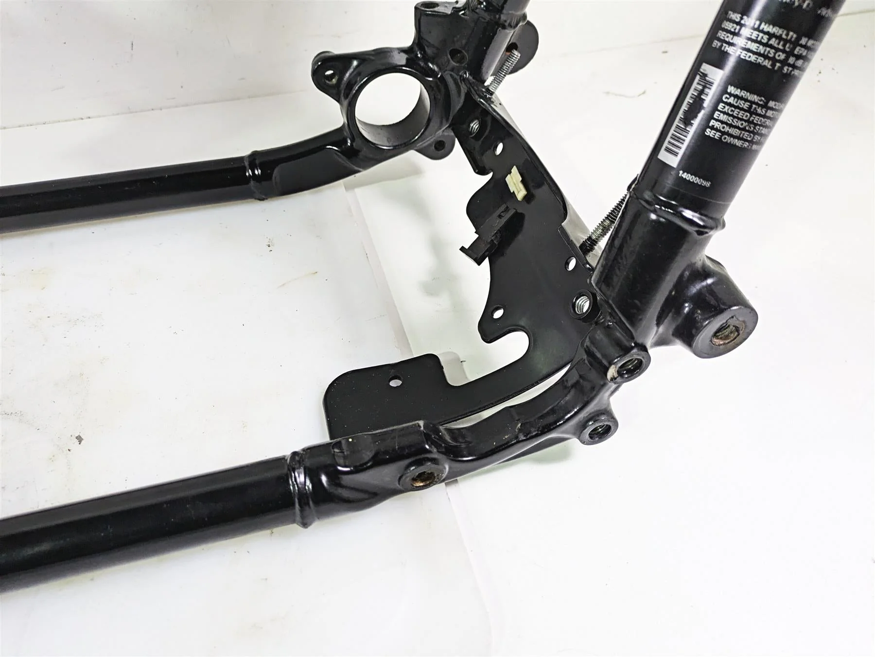 2011 Harley Touring FLHTCUSE CVO E-Glide Frame Chassis & Subframe With Clean Virginia Title 47900-11BHP - Image 4