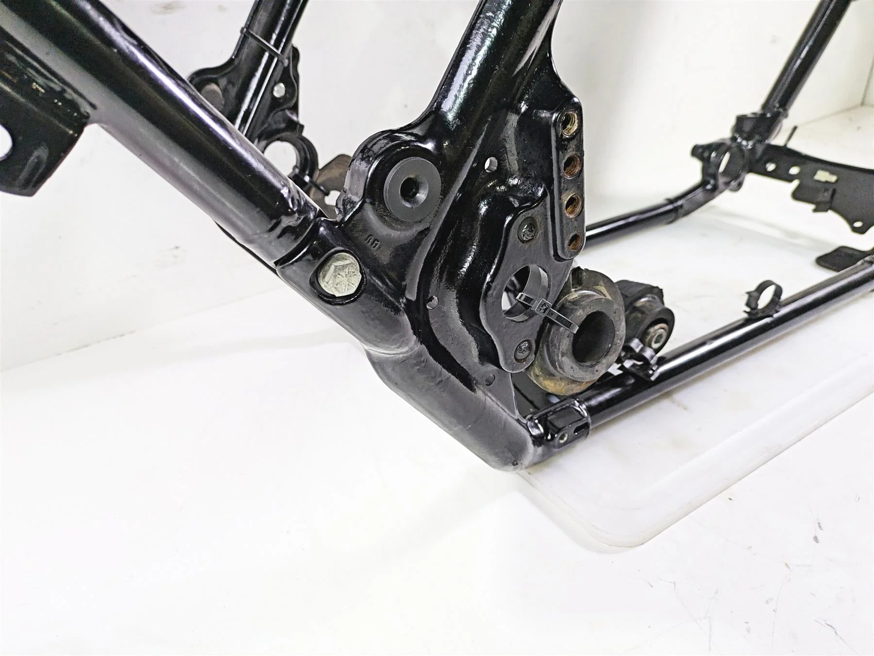 2011 Harley Touring FLHTCUSE CVO E-Glide Frame Chassis & Subframe With Clean Virginia Title 47900-11BHP - Image 8