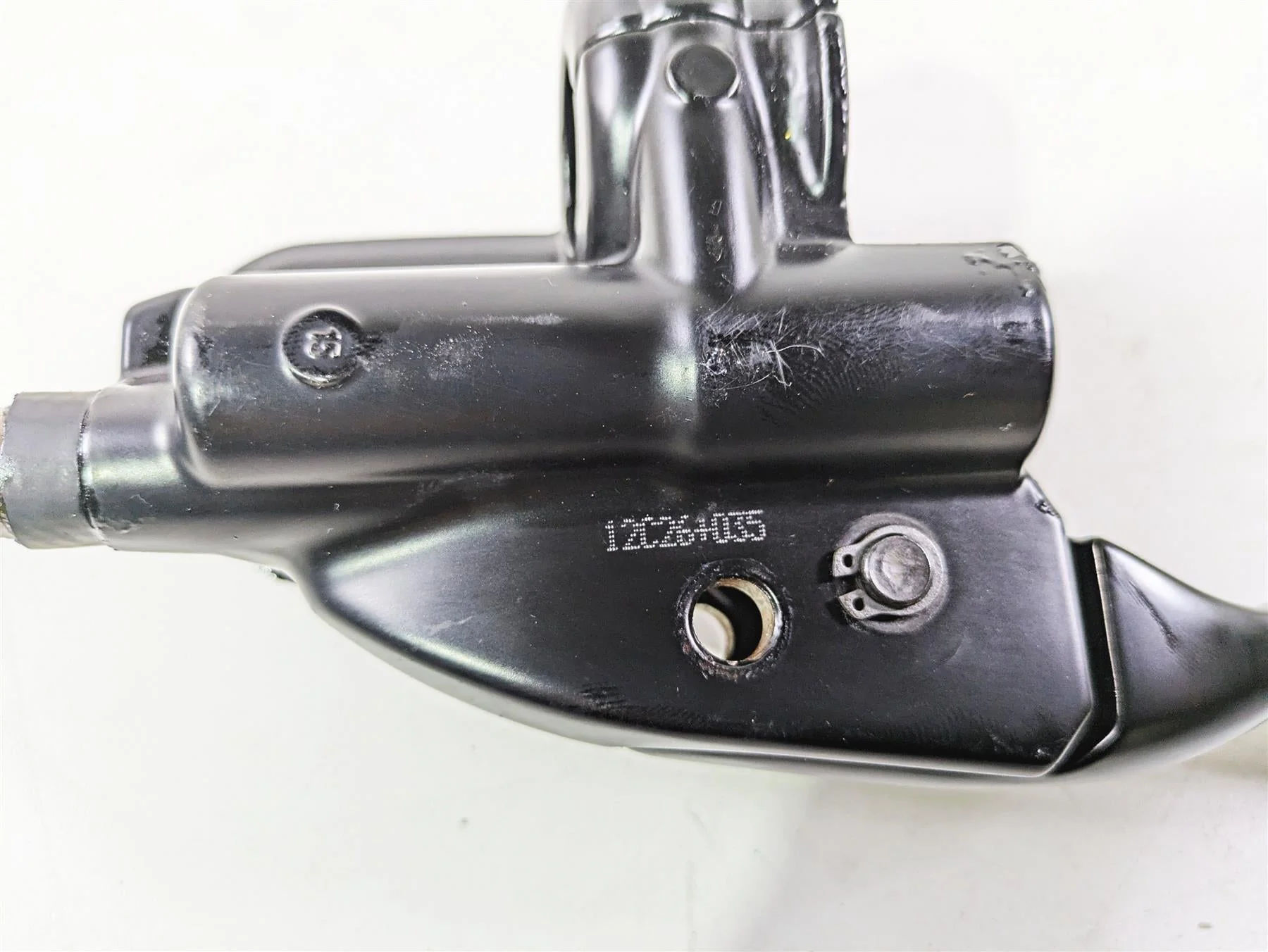 2011 Harley Touring FLHTCUSE CVO E-Glide Front Brake Master Cylinder 42102-08D - Image 9