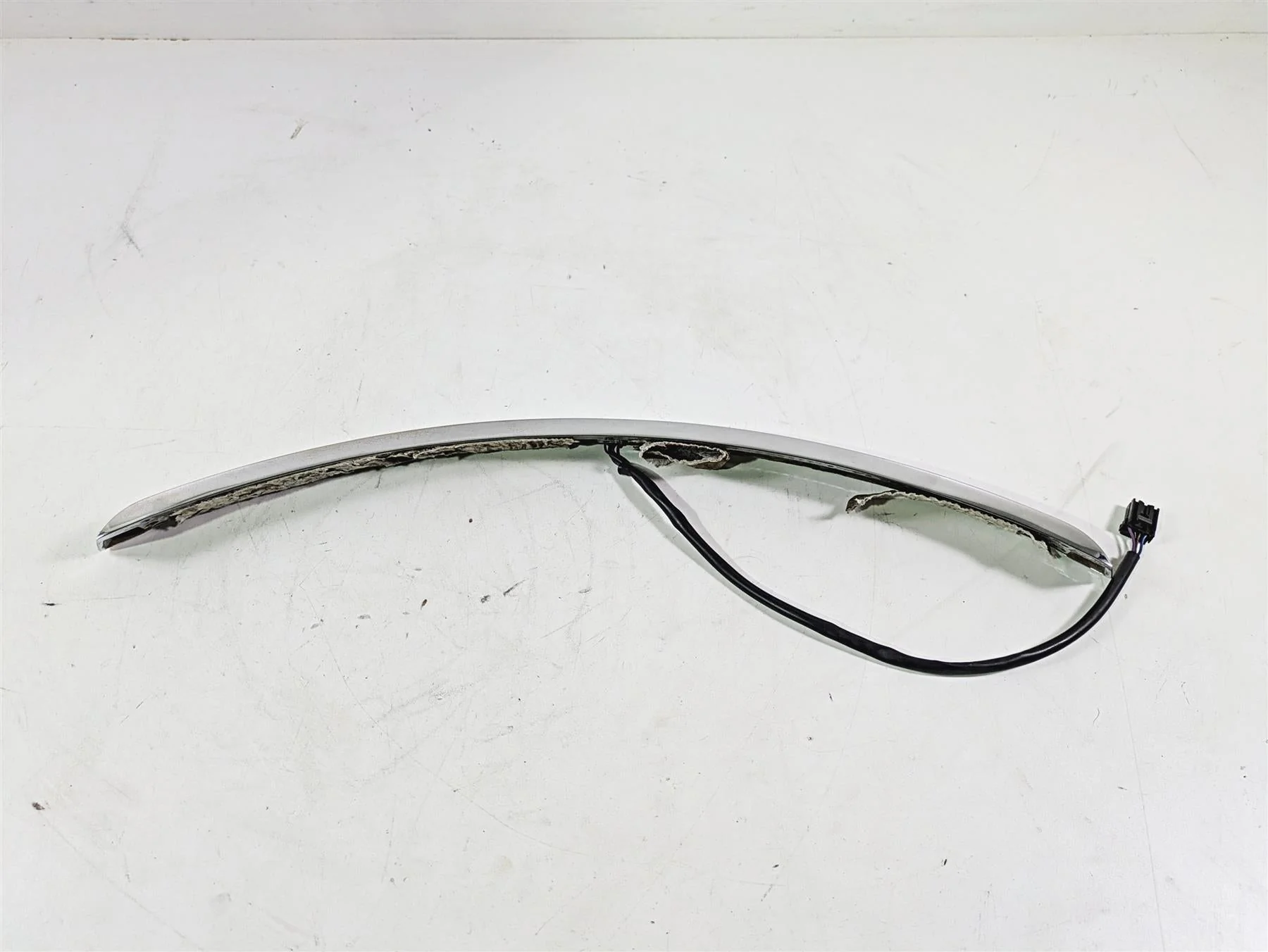 2011 Harley Touring FLHTCUSE CVO E-Glide Front Nose Fairing Running Light Trim - Image 3