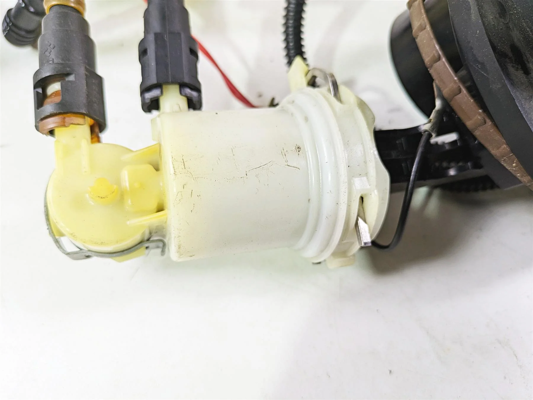 2011 Harley Touring FLHTCUSE CVO E-Glide Fuel Gas Petrol Pump  62908-08 75069-08 - Image 5