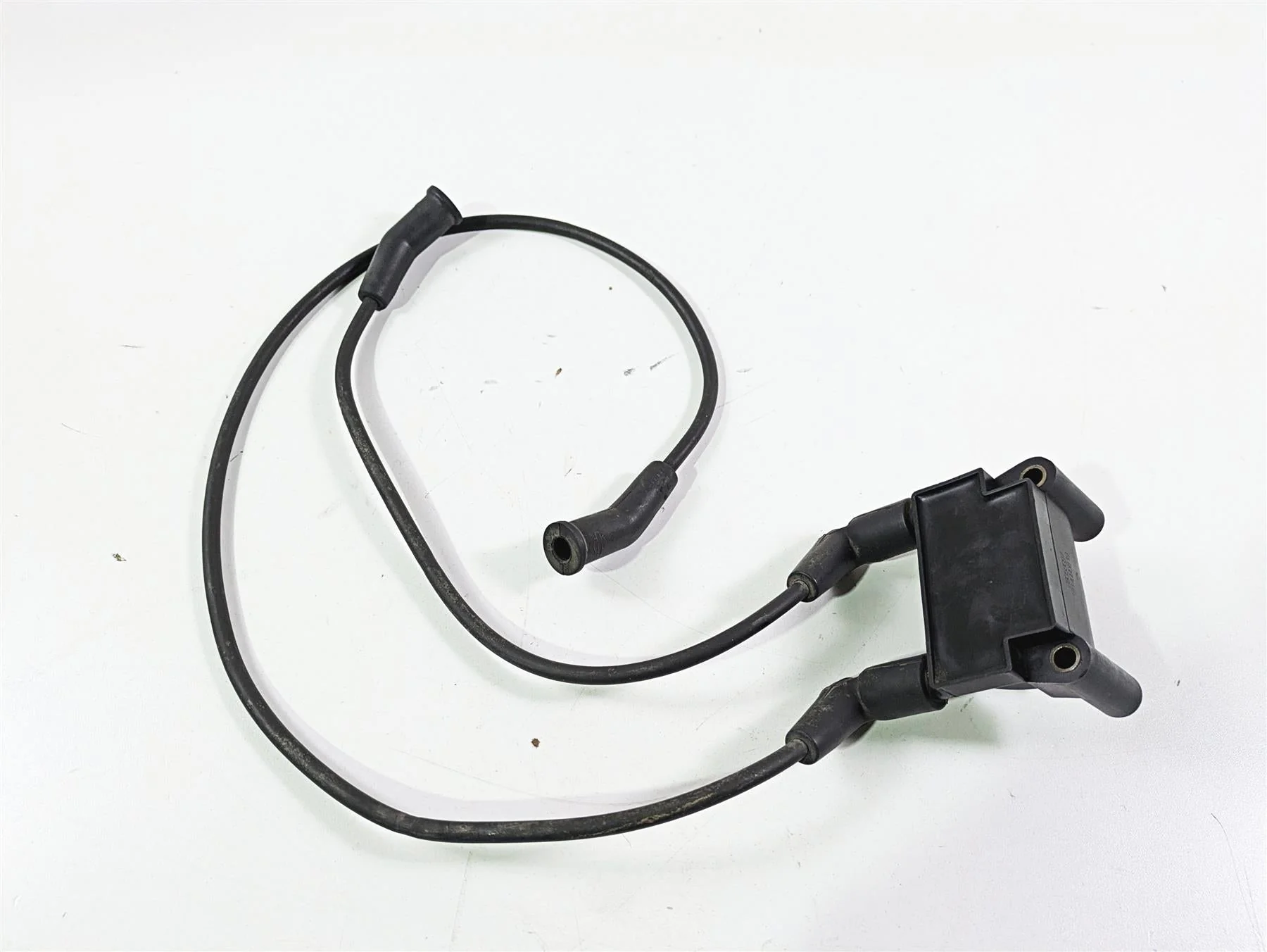 2011 Harley Touring FLHTCUSE CVO E-Glide Ignition Coil Wire Plug Set 31696-07A - Image 4