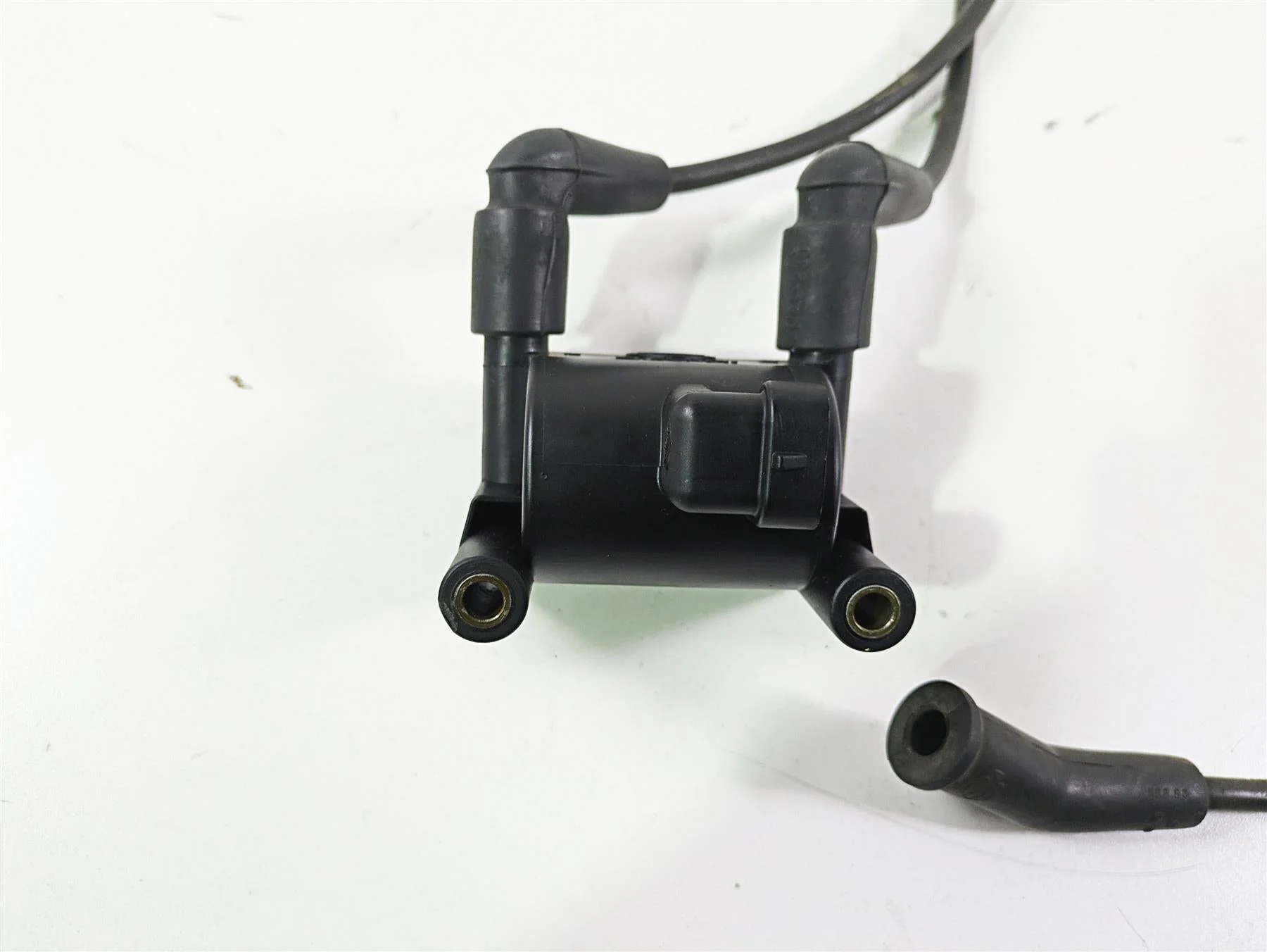 2011 Harley Touring FLHTCUSE CVO E-Glide Ignition Coil Wire Plug Set 31696-07A - Image 9