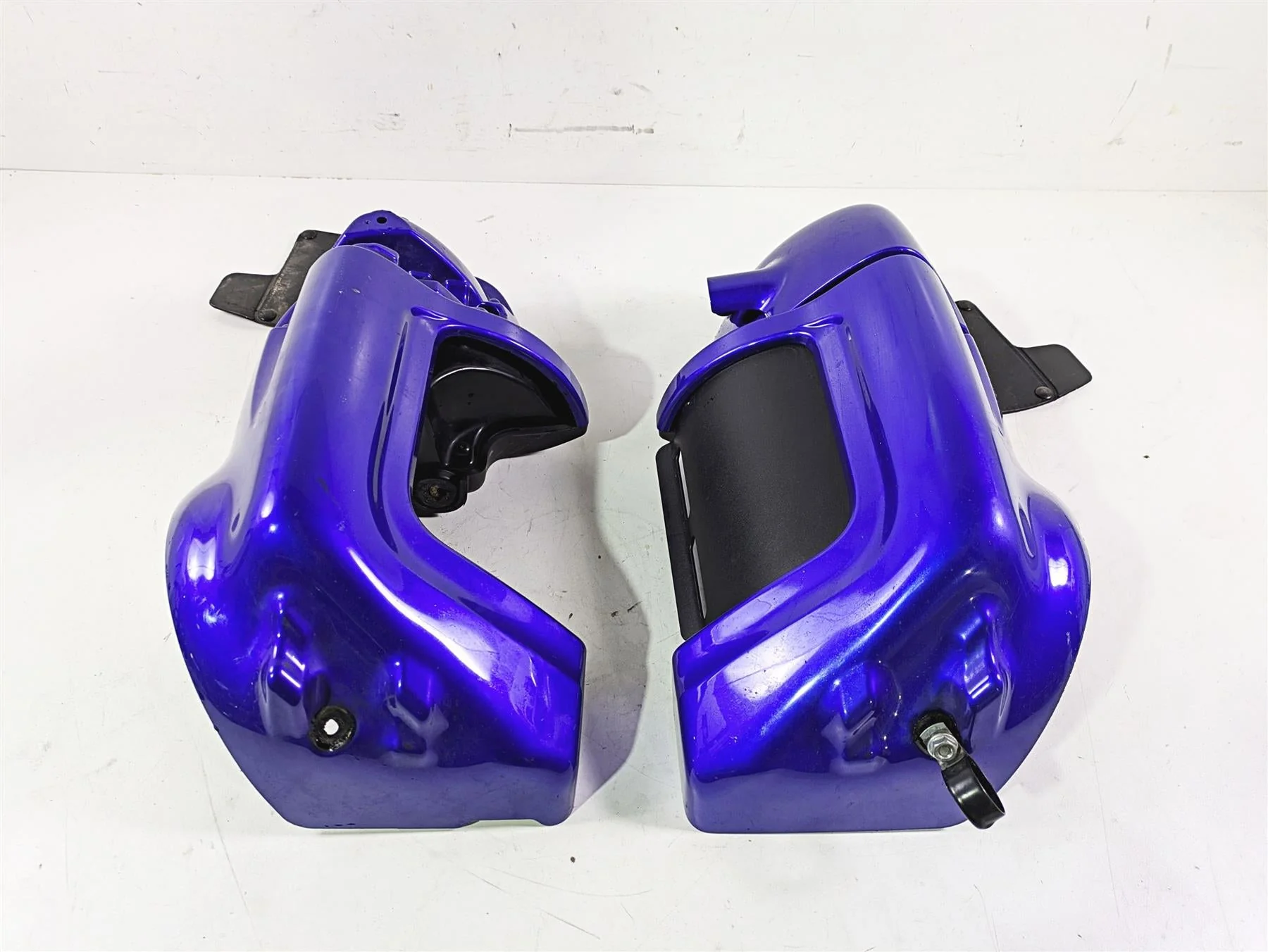 2011 Harley Touring FLHTCUSE CVO E-Glide Lower Leg Fairing Set 57100091 57100092 - Image 10
