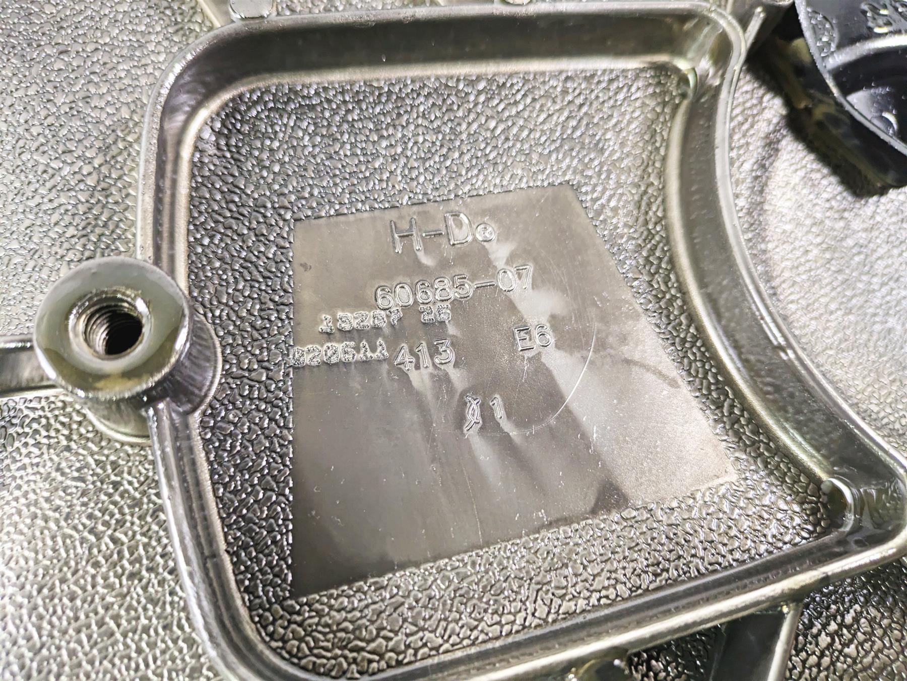 2011 Harley Touring FLHTCUSE CVO E-Glide Outer Primary Drive Cover 60685-07 - Image 7