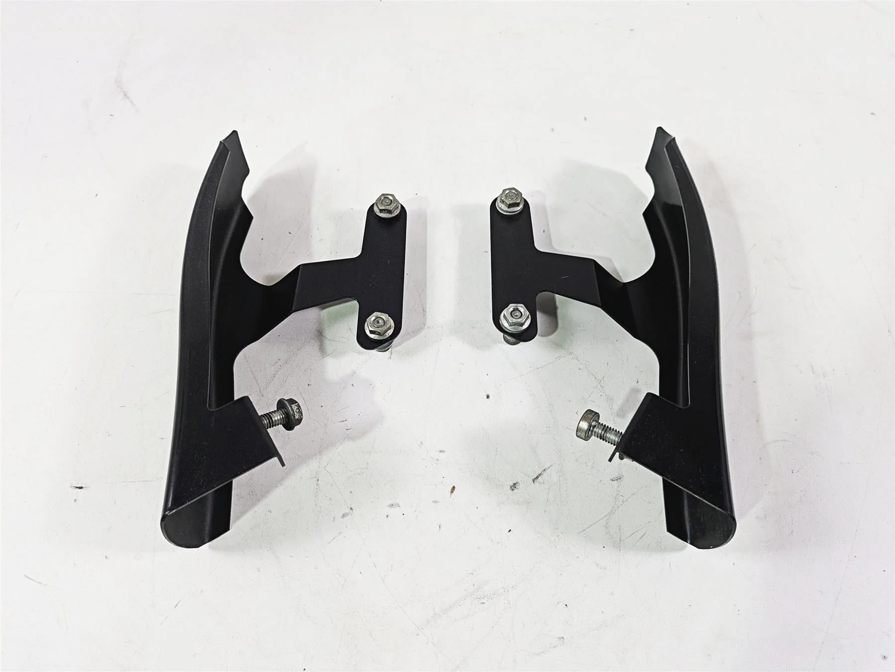 2011 Harley Touring FLHTCUSE CVO E-Glide Rear Fender Filler Strip 90200379CJL