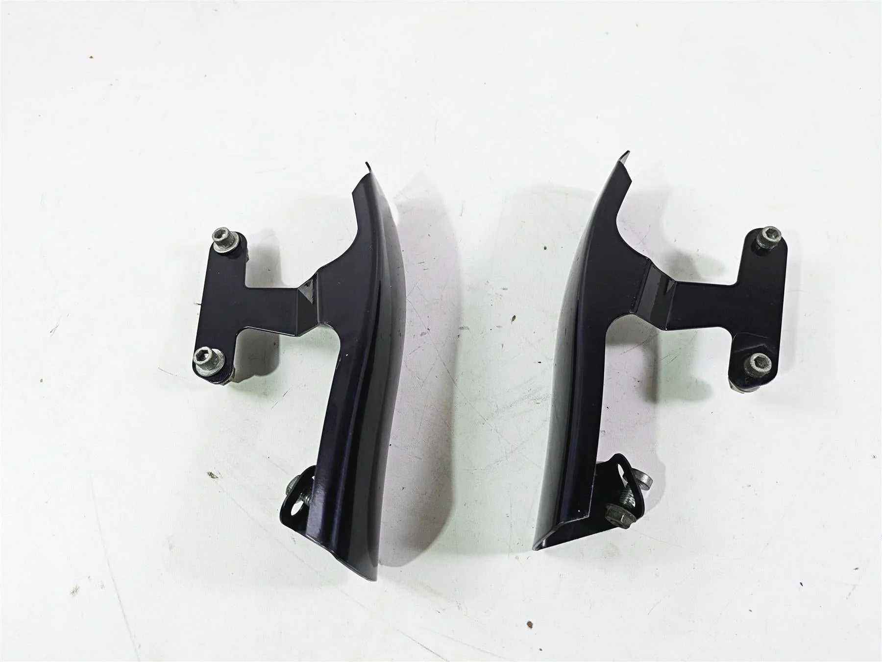2011 Harley Touring FLHTCUSE CVO E-Glide Rear Fender Filler Strip 90200379CJL - Image 11