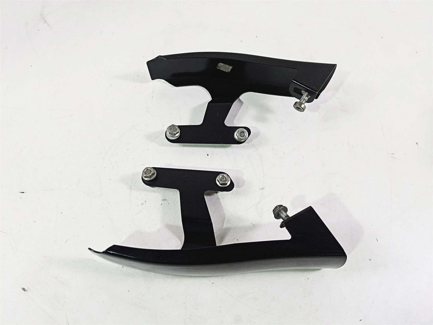 2011 Harley Touring FLHTCUSE CVO E-Glide Rear Fender Filler Strip 90200379CJL - Image 4