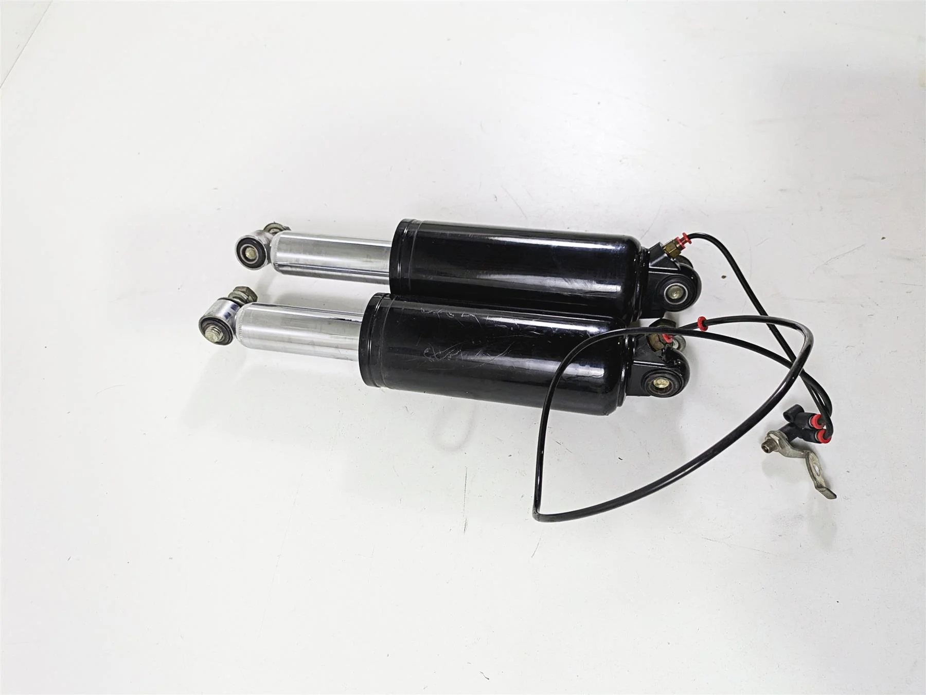 2011 Harley Touring FLHTCUSE CVO E-Glide Rear Shock Damper Set 54565-09 - Image 2