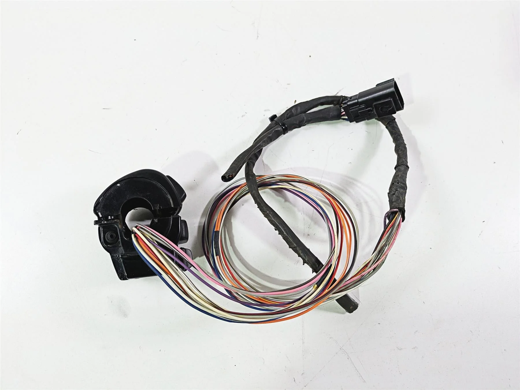 2011 Harley Touring FLHTCUSE CVO E-Glide Right Hand Control Switch 71684-06A - Image 10