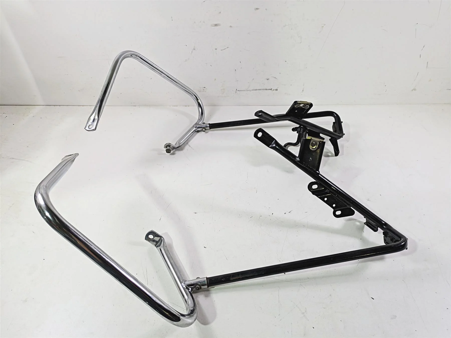 2011 Harley Touring FLHTCUSE CVO E-Glide Saddlebag Guard Rail Holders 49187-09