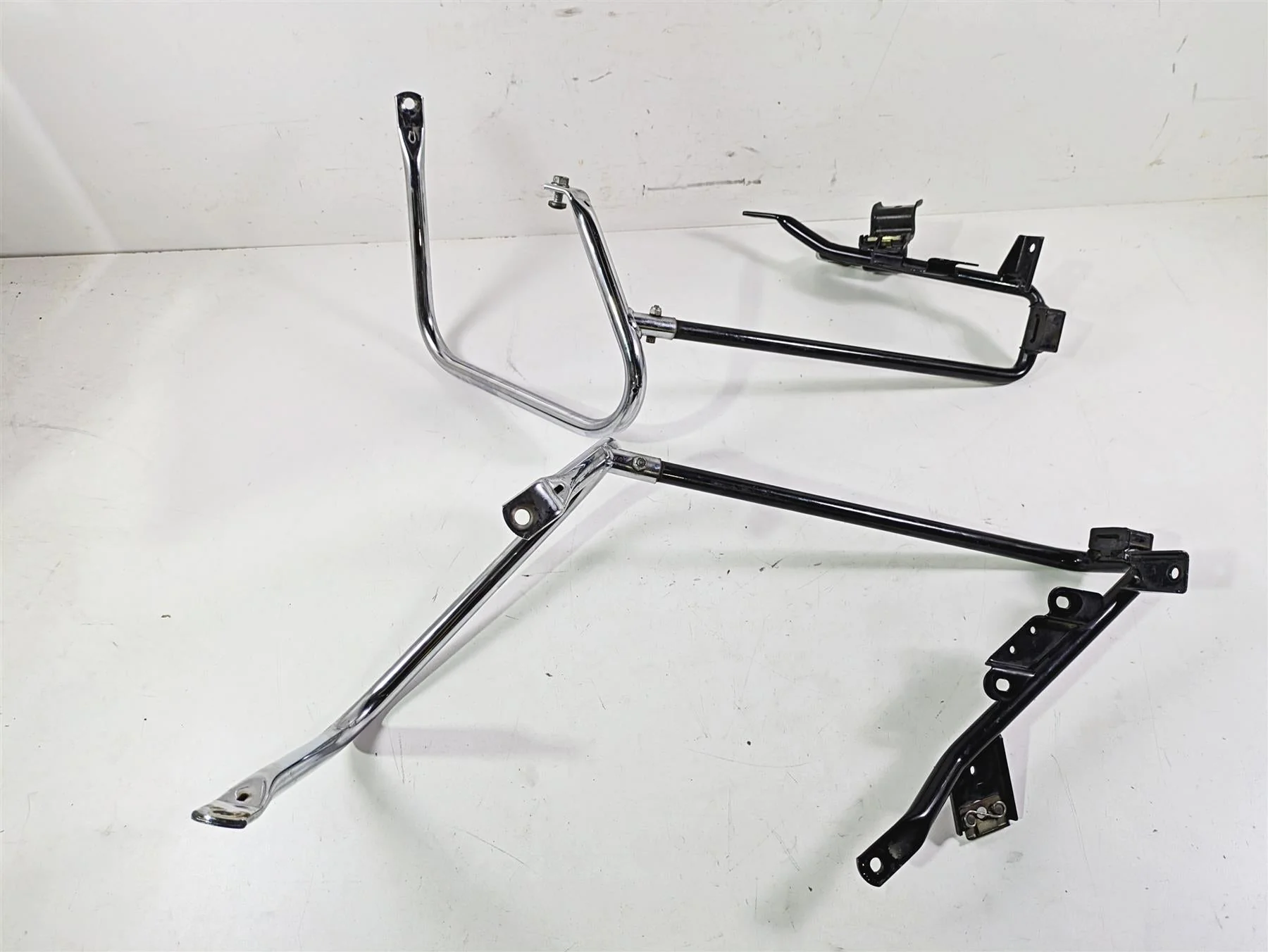 2011 Harley Touring FLHTCUSE CVO E-Glide Saddlebag Guard Rail Holders 49187-09 - Image 11