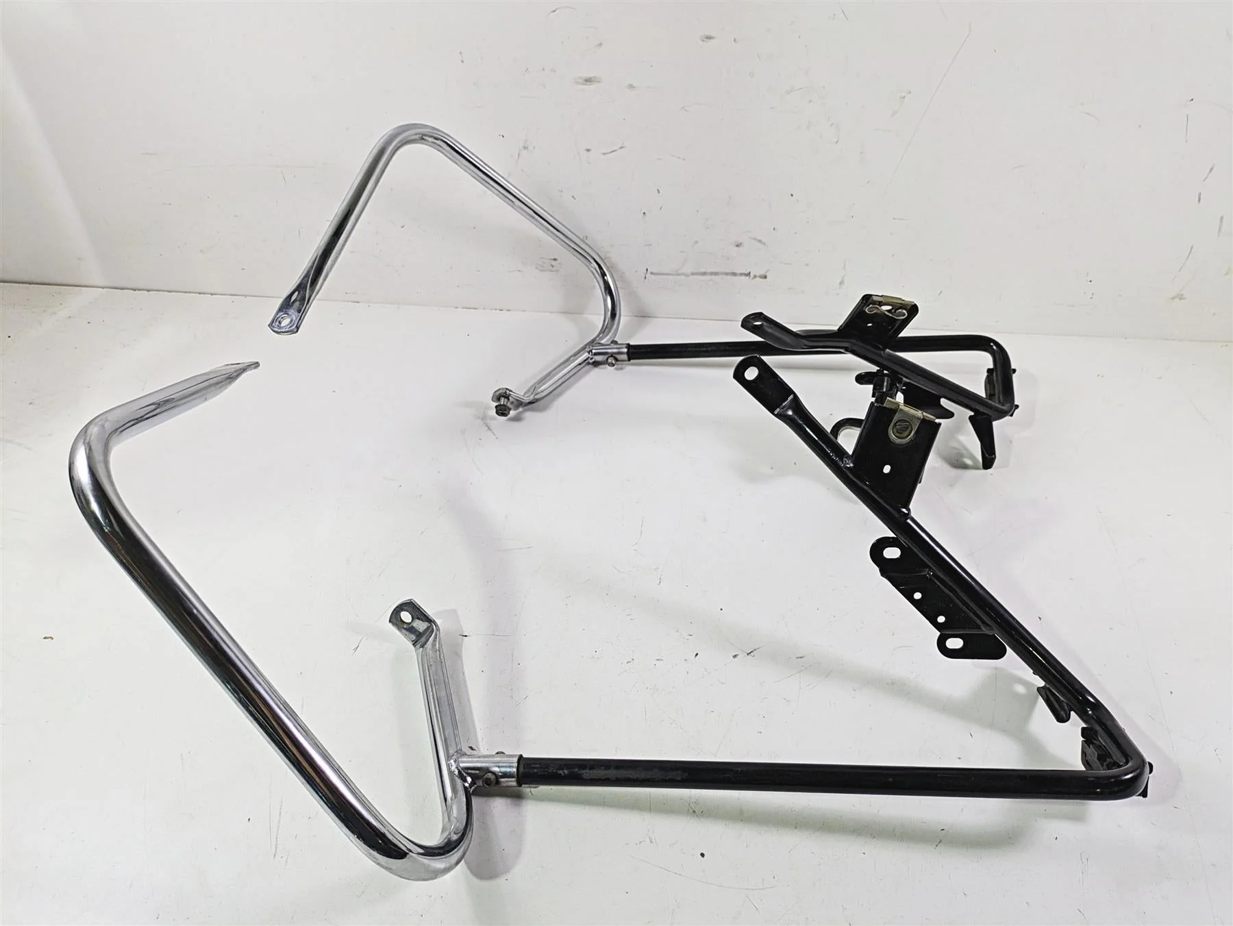 2011 Harley Touring FLHTCUSE CVO E-Glide Saddlebag Guard Rail Holders 49187-09 - Image 5