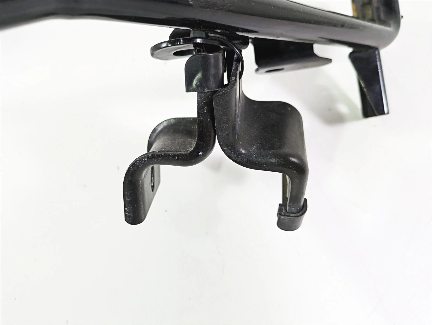 2011 Harley Touring FLHTCUSE CVO E-Glide Saddlebag Guard Rail Holders 49187-09 - Image 8