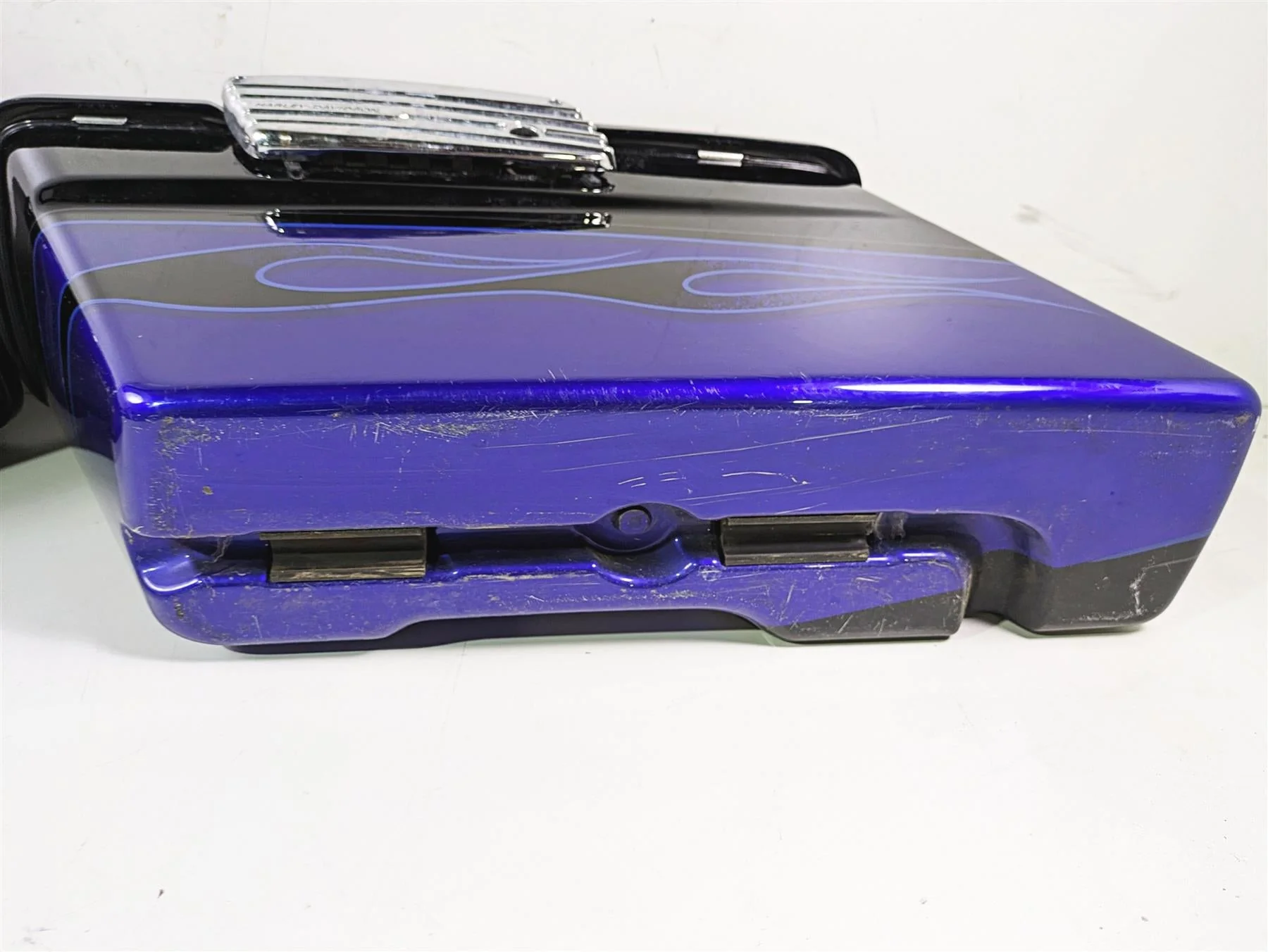2011 Harley Touring FLHTCUSE CVO E-Glide Saddlebag Set 91171-07 L 91190-07 - Image 7