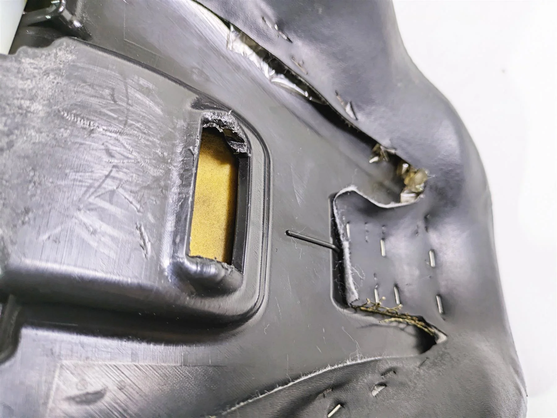 2011 Harley Touring FLHTCUSE CVO E-Glide Seat Blue Heated Alligator Skin 54112-11 - Image 10